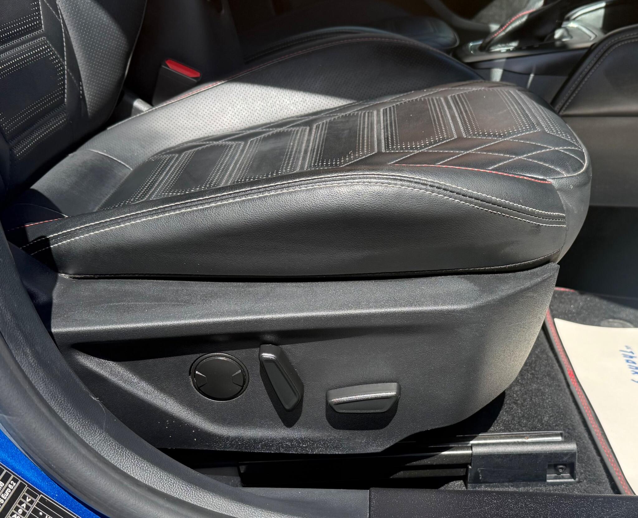 Ford Focus view 21