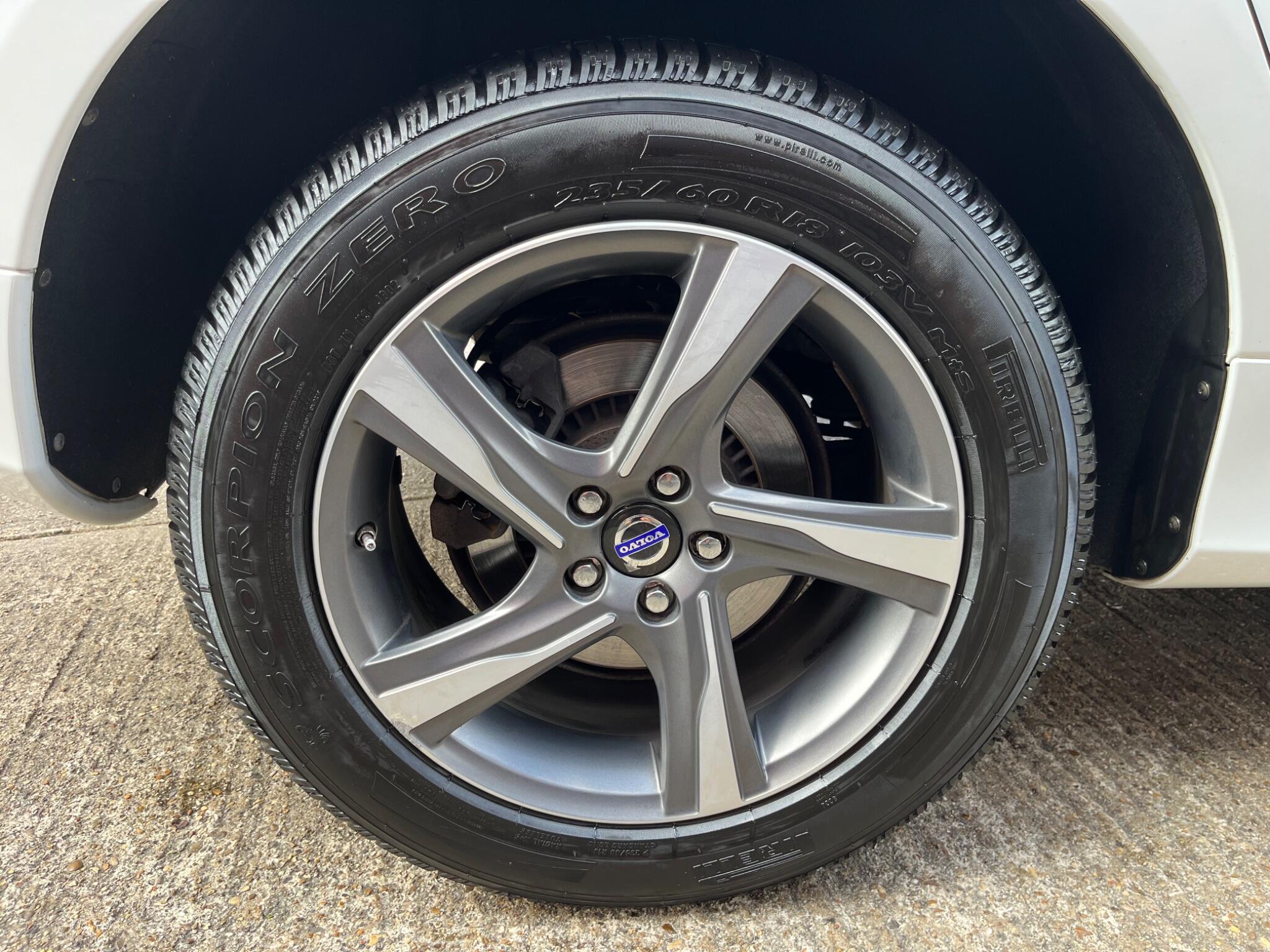 Volvo XC60 view 60
