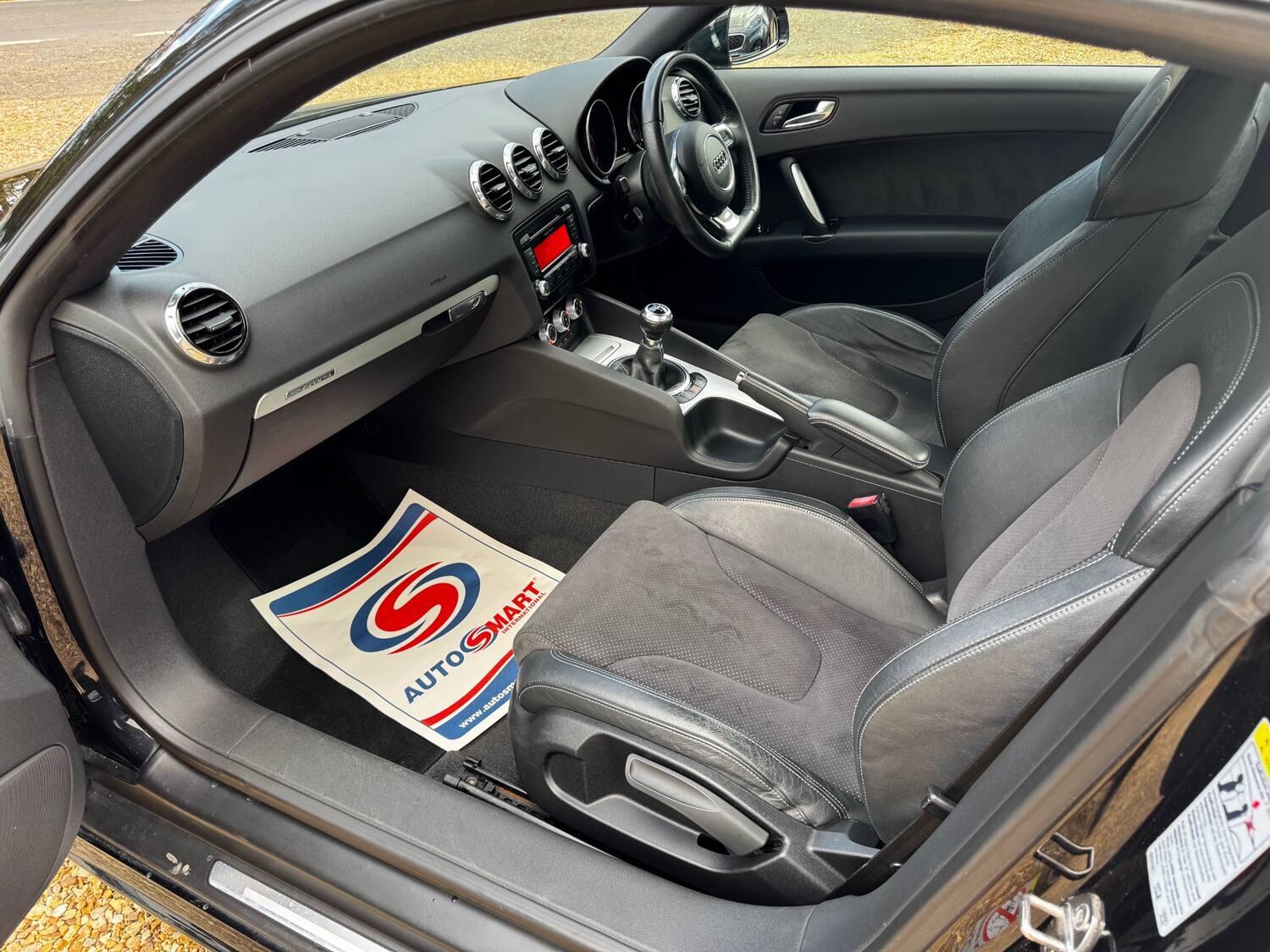 Audi TT view 7