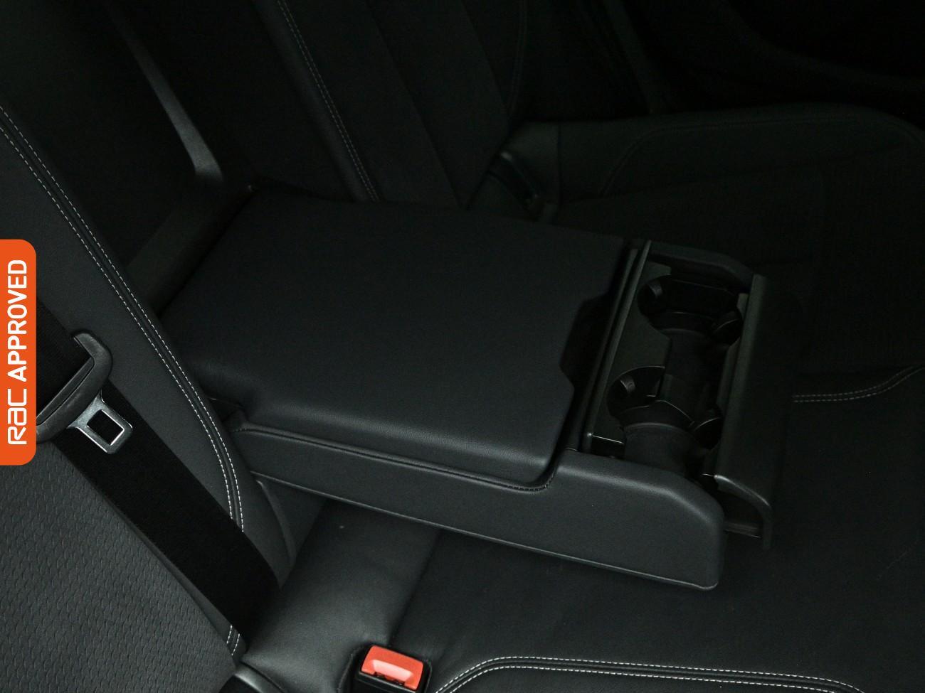 Audi A6 view 27