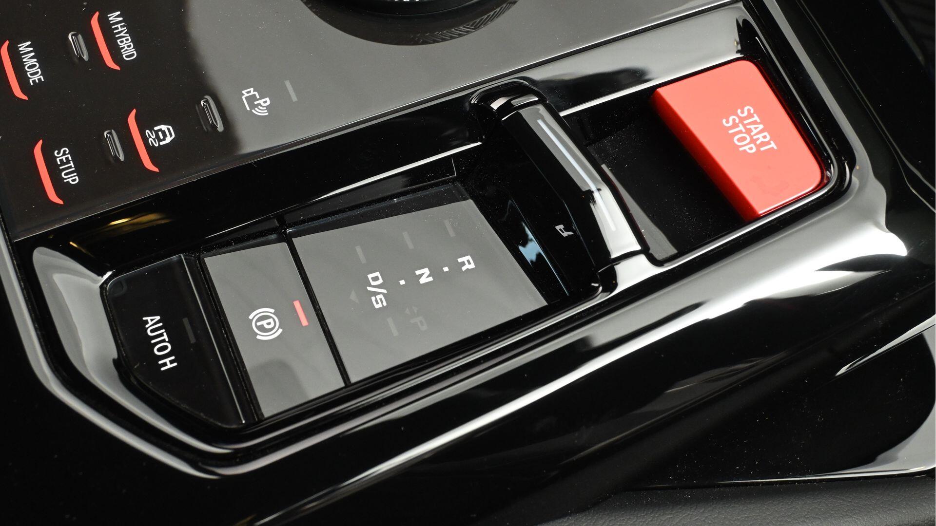 BMW M5 view 19