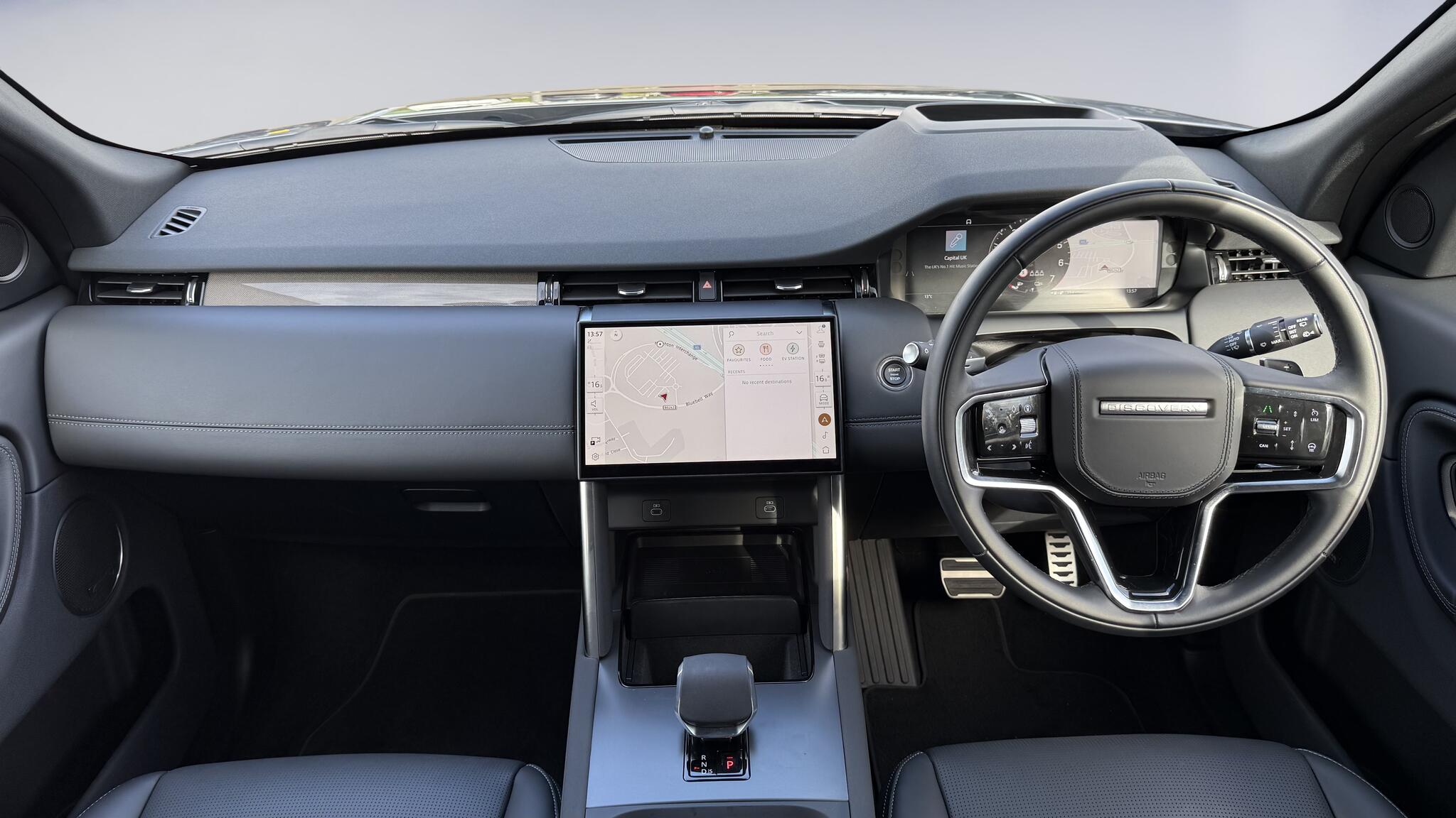 Land Rover Discovery Sport view 9