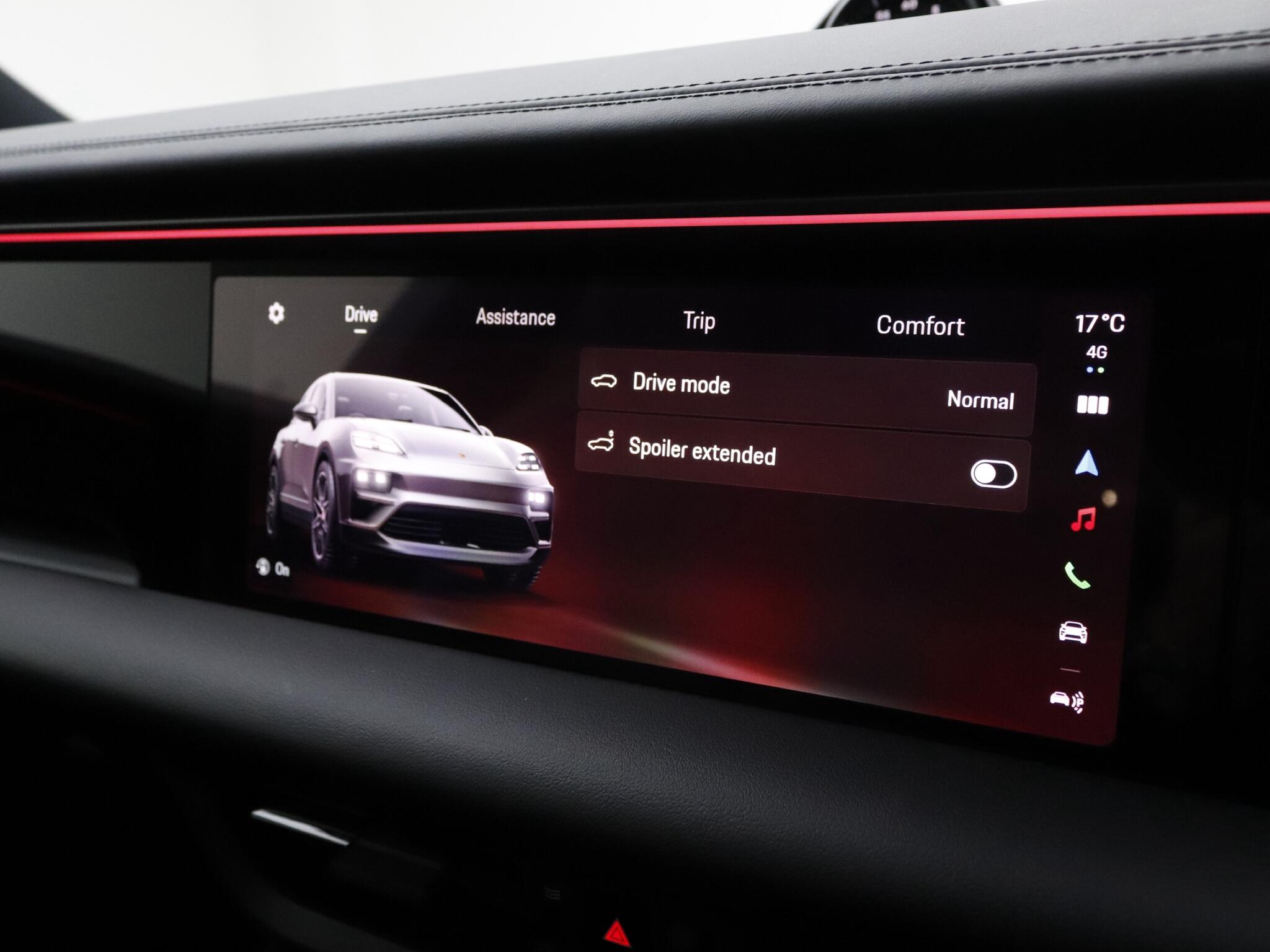 Porsche Macan view 35