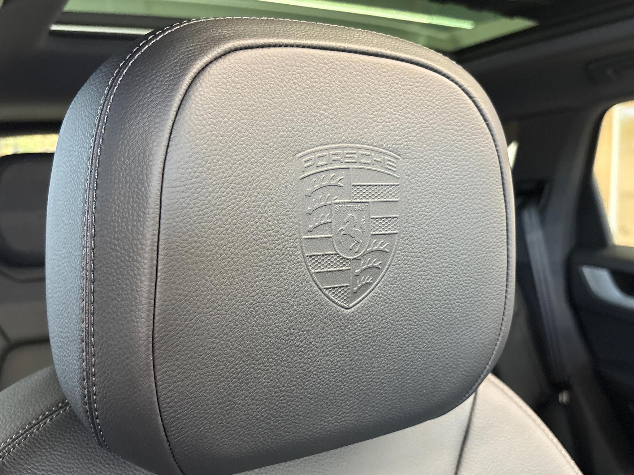 Porsche Cayenne view 15
