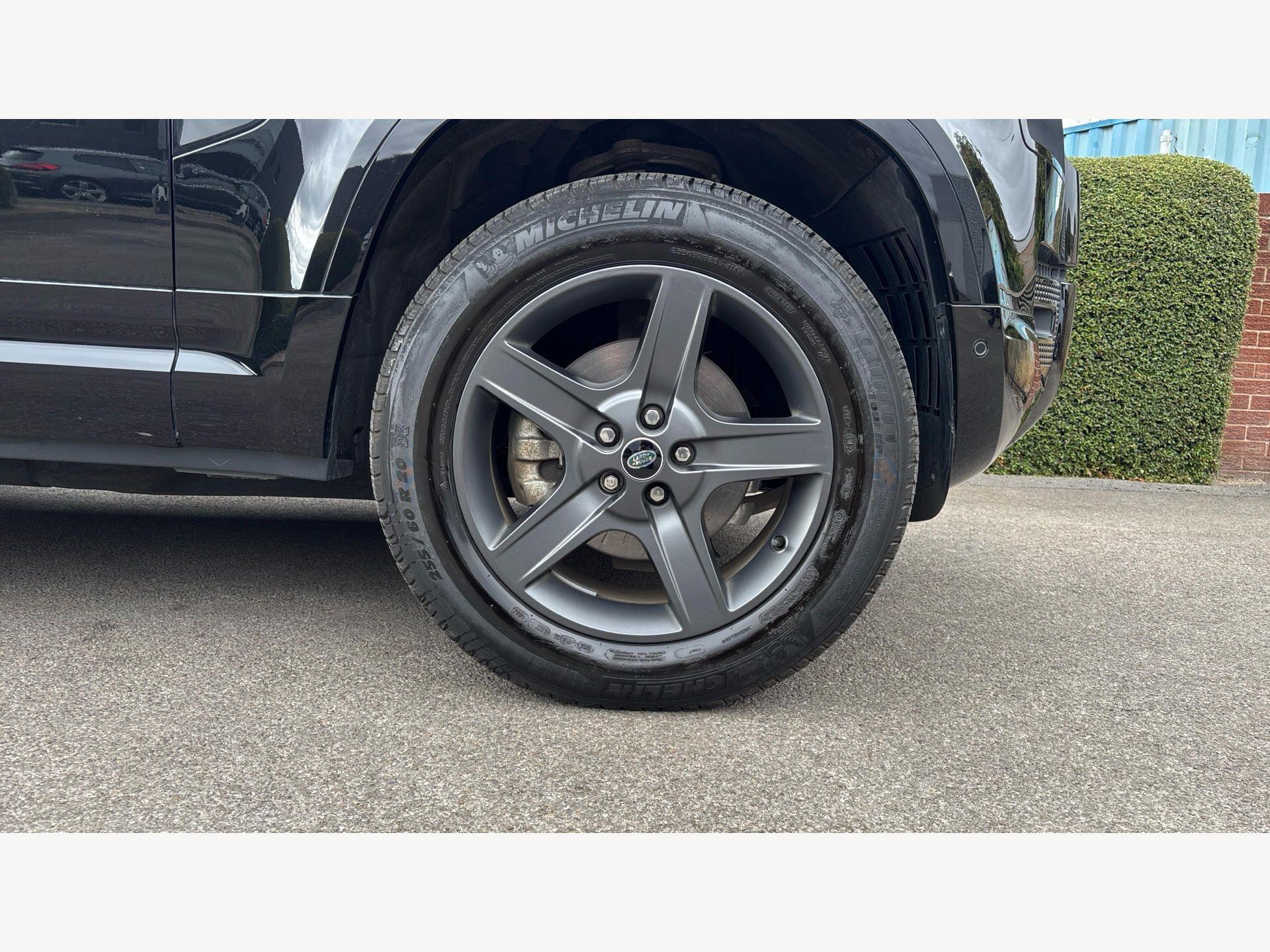 Land Rover Defender view 9