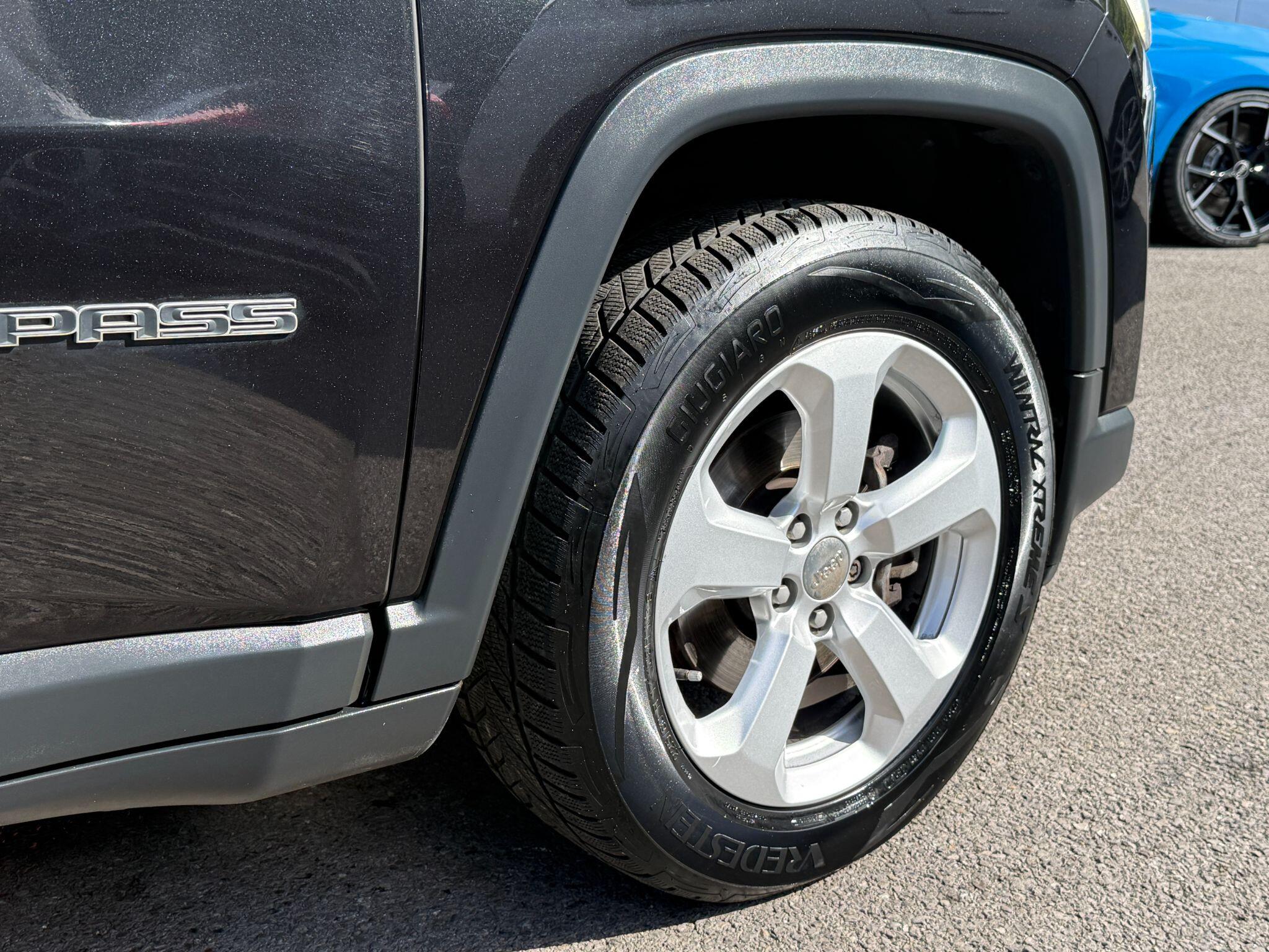 Jeep Compass view 11