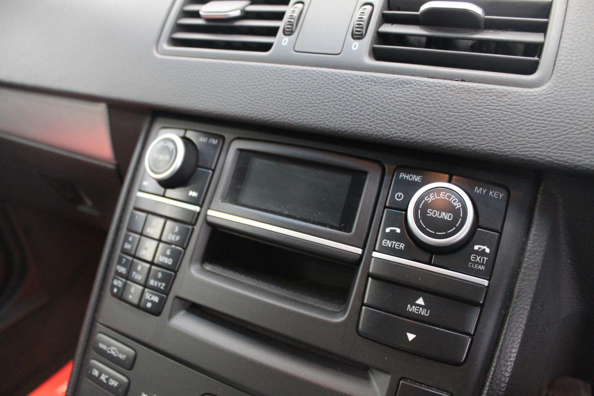 Volvo XC90 view 36