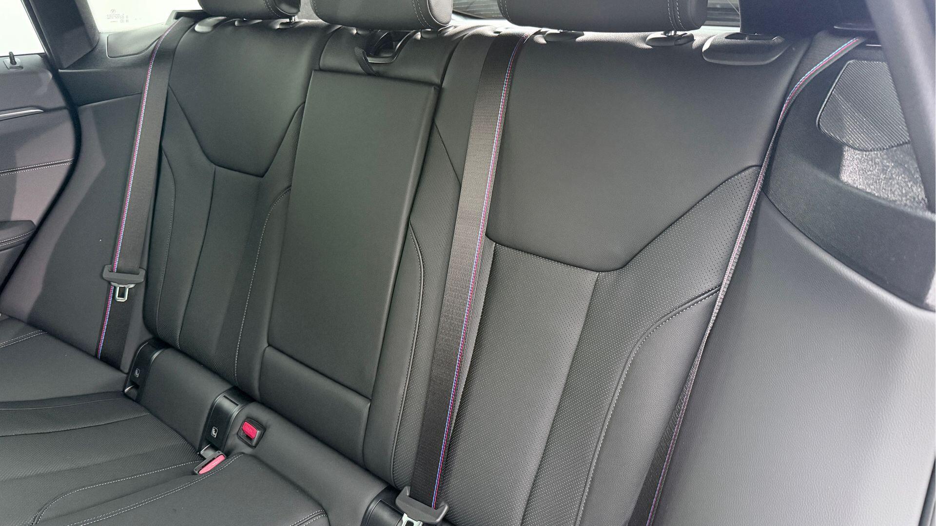 BMW I4 view 12