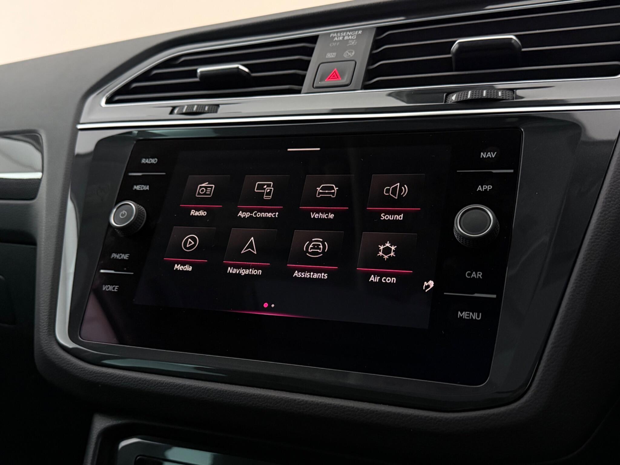 Volkswagen Tiguan view 26