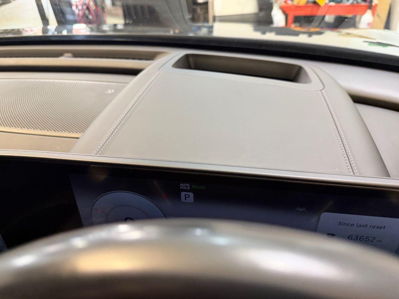 Genesis GV60 view 27