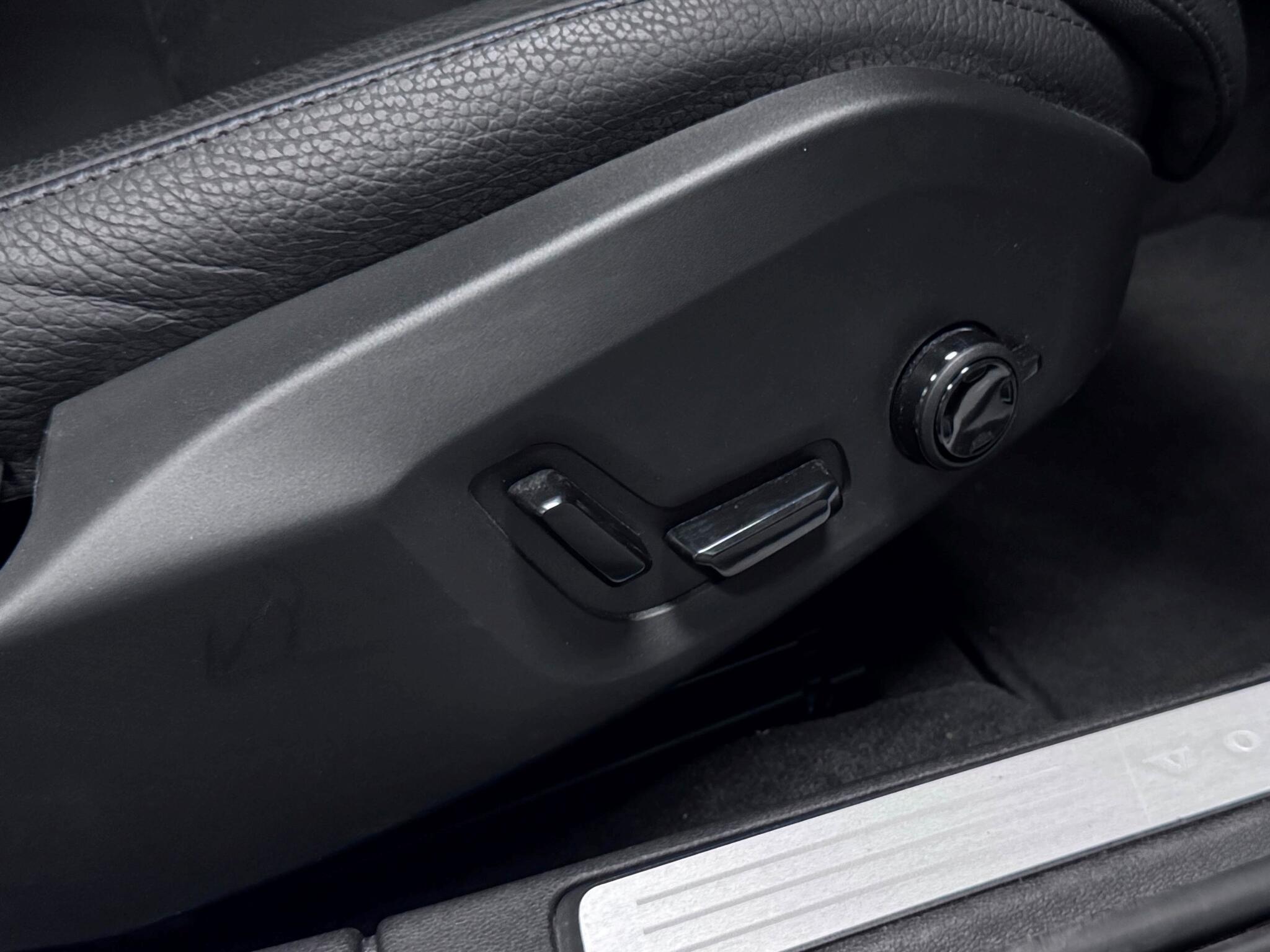 Volvo V60 Cross Country view 21