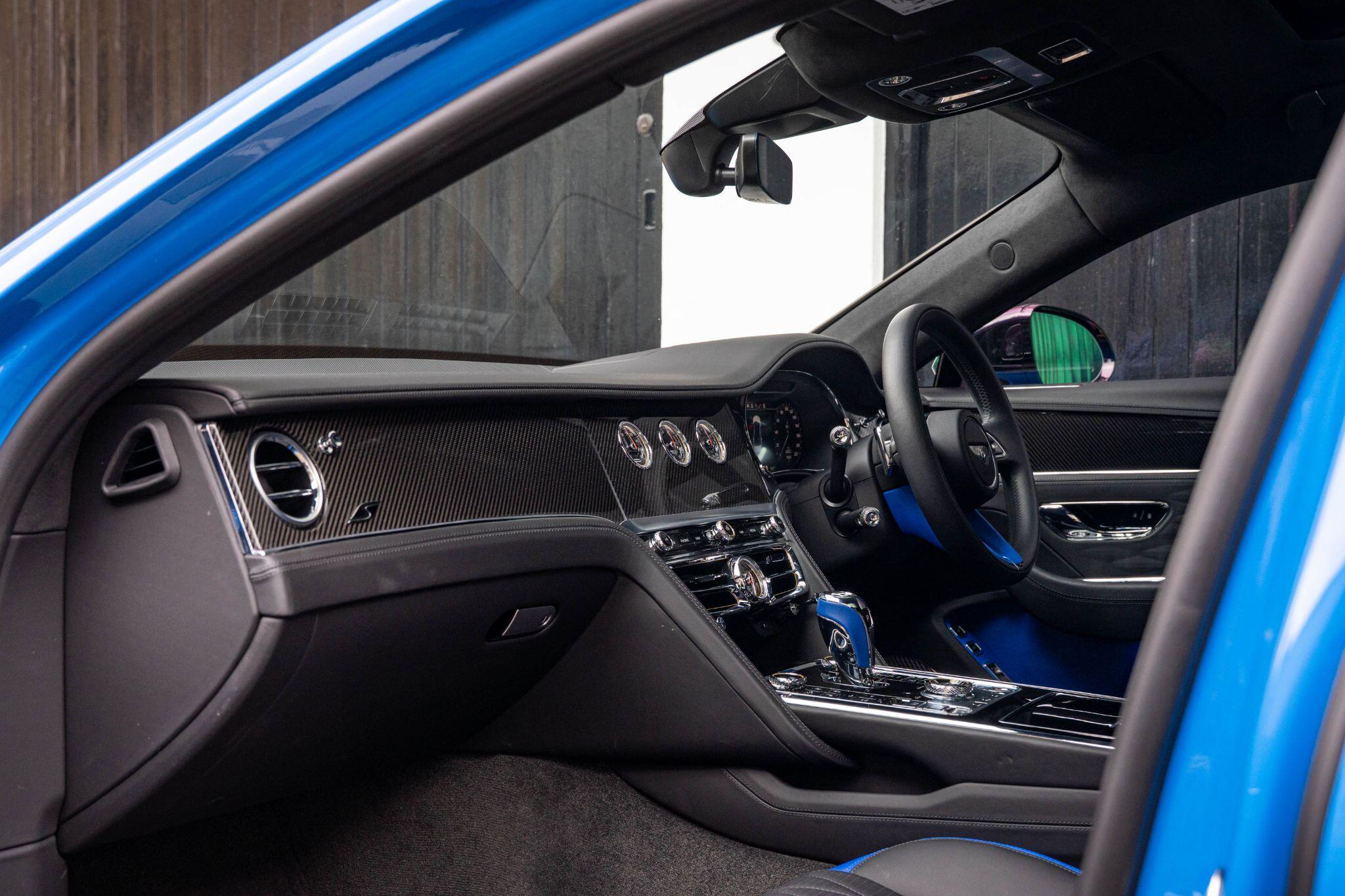 Bentley Flying Spur view 18