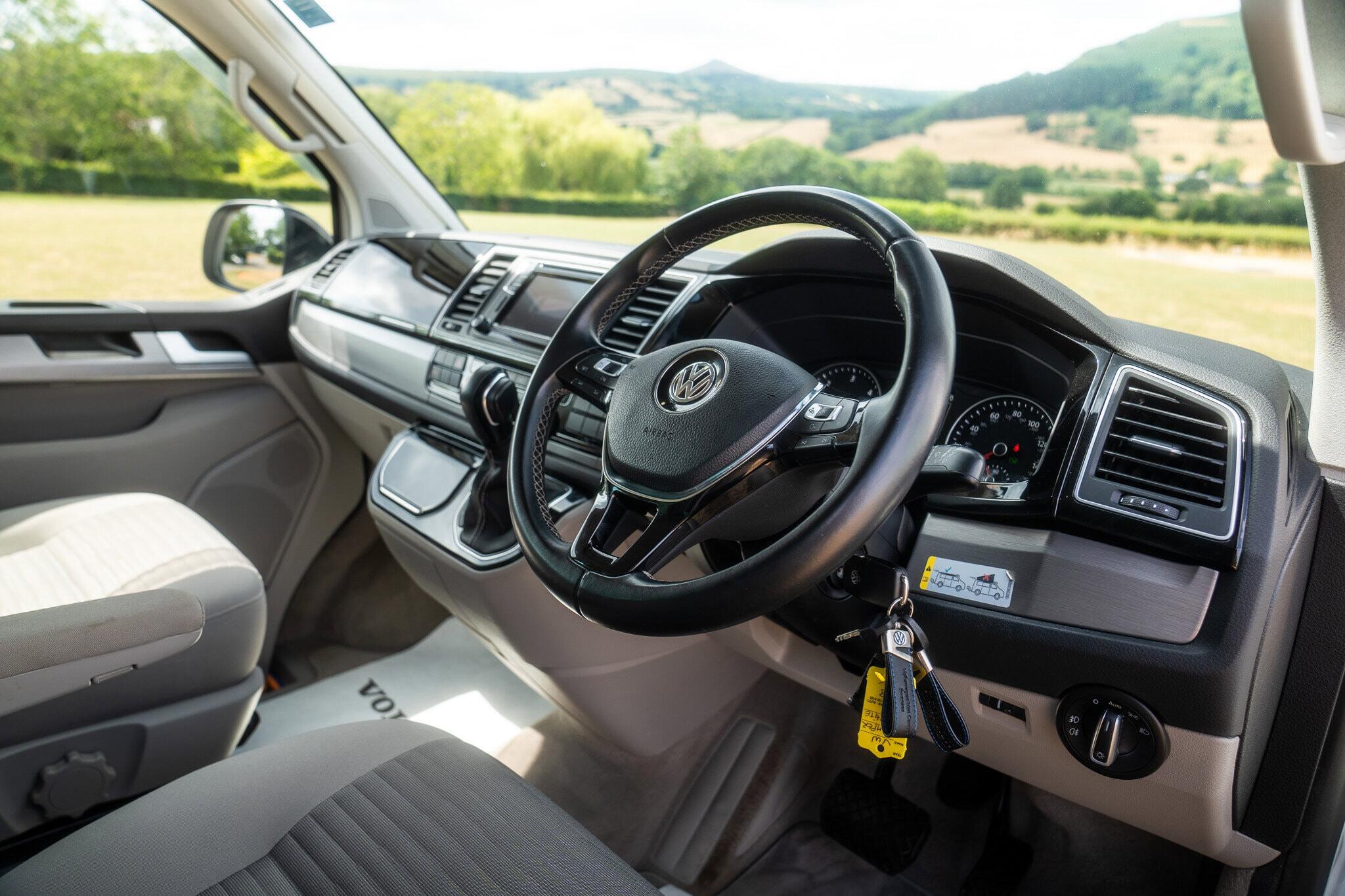 Volkswagen California view 21