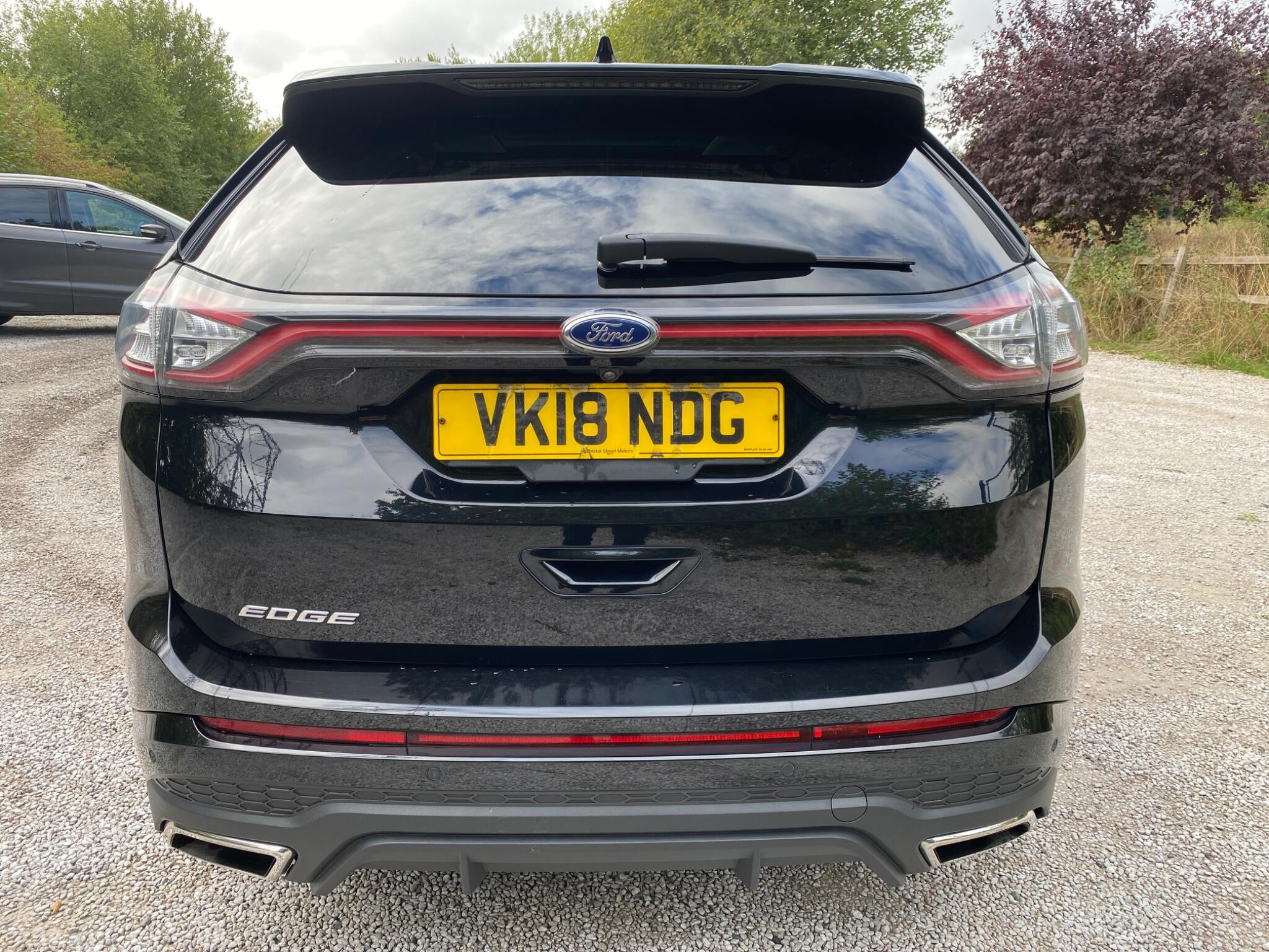 Ford Edge view 6