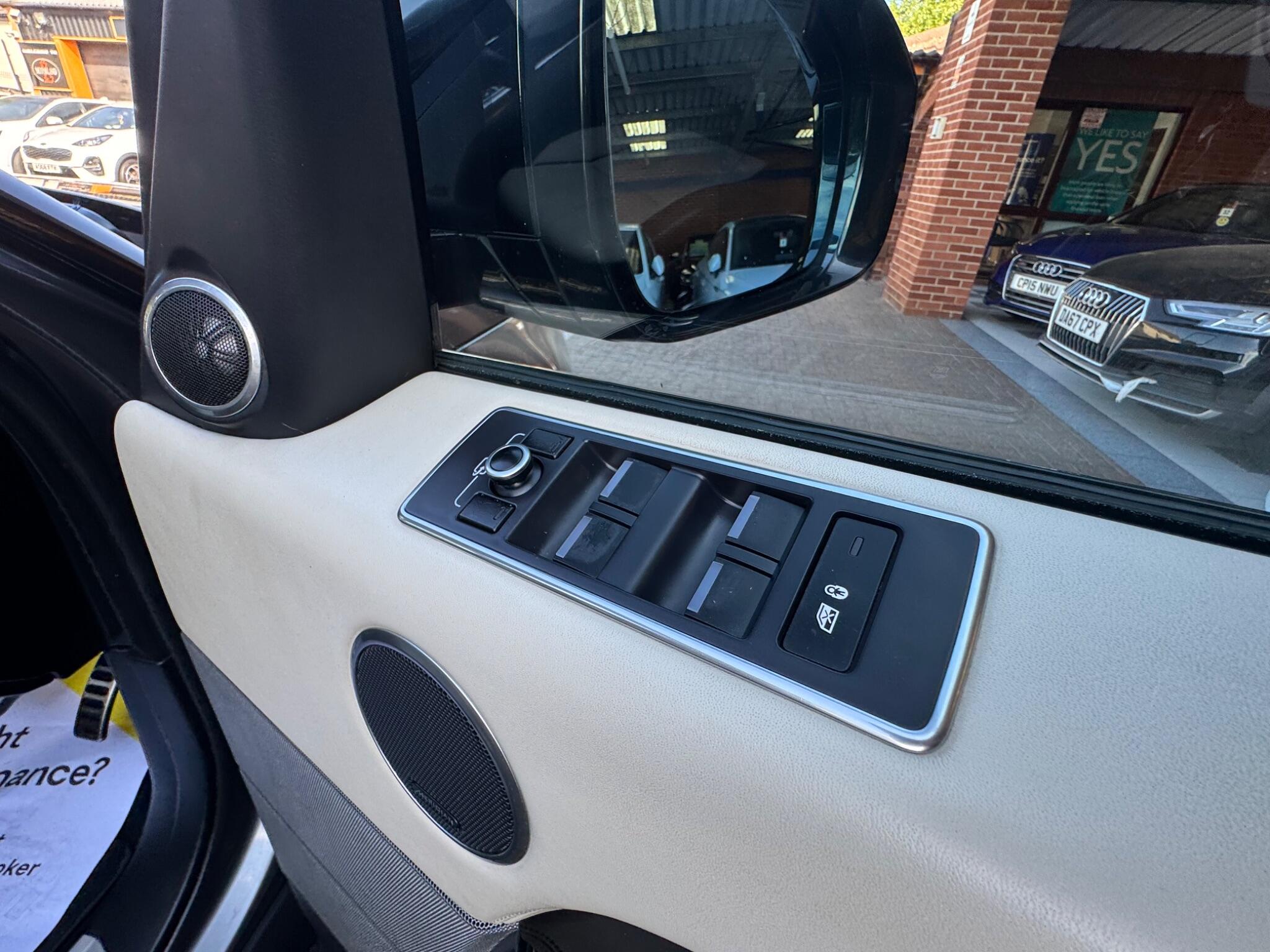 Land Rover Range Rover Sport view 22