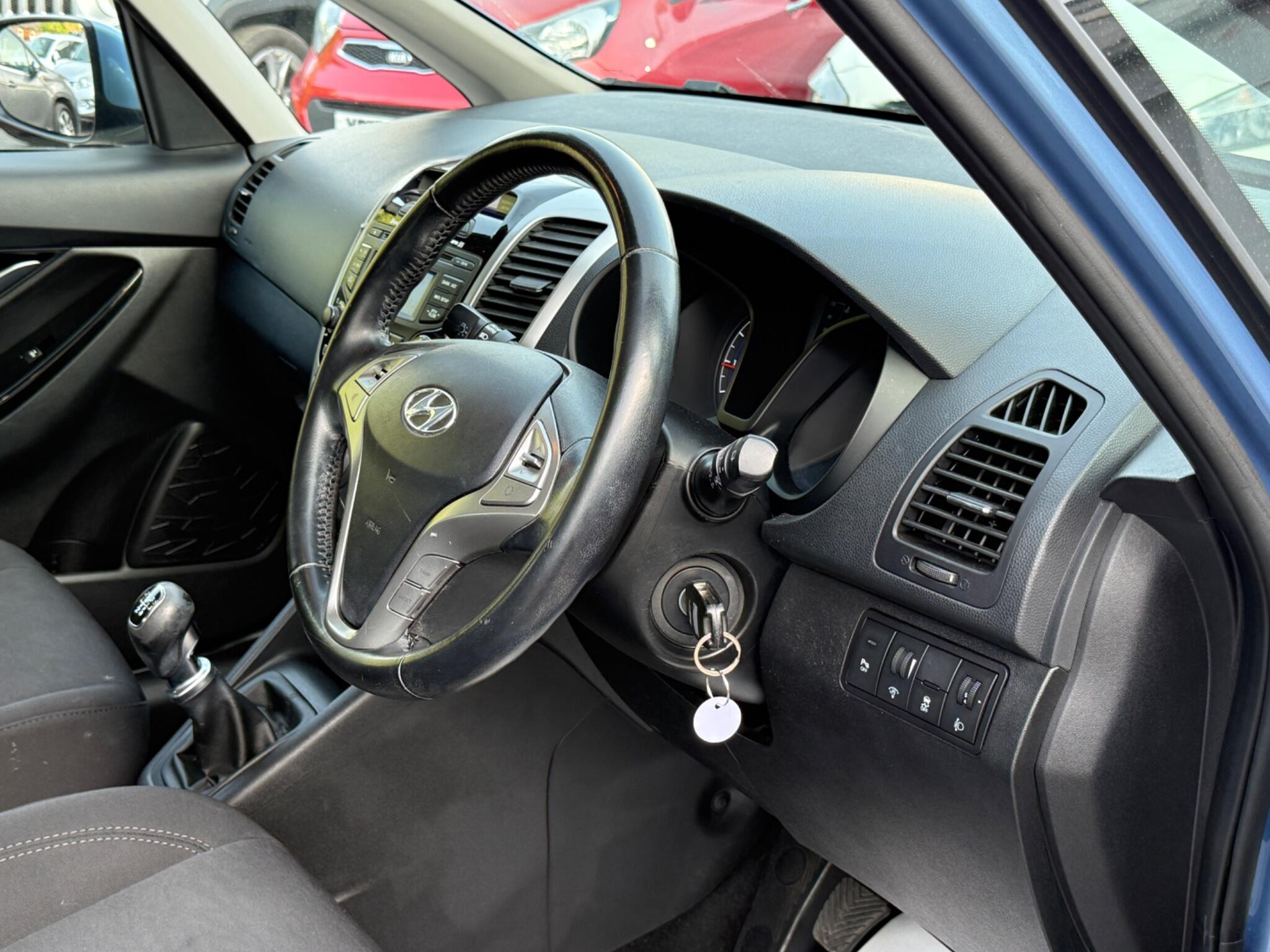 Hyundai ix20 - Image 40