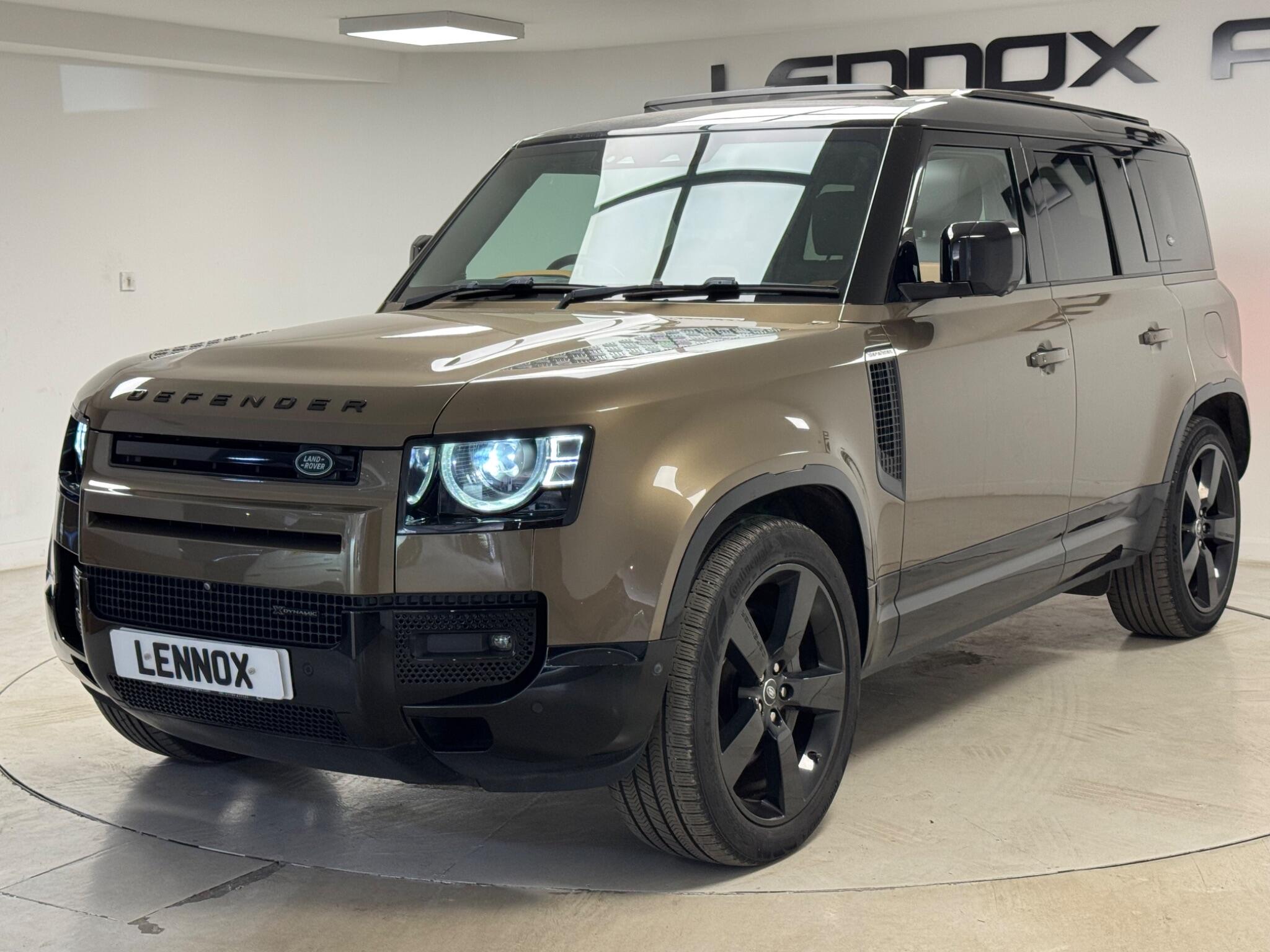 Land Rover Defender view 3