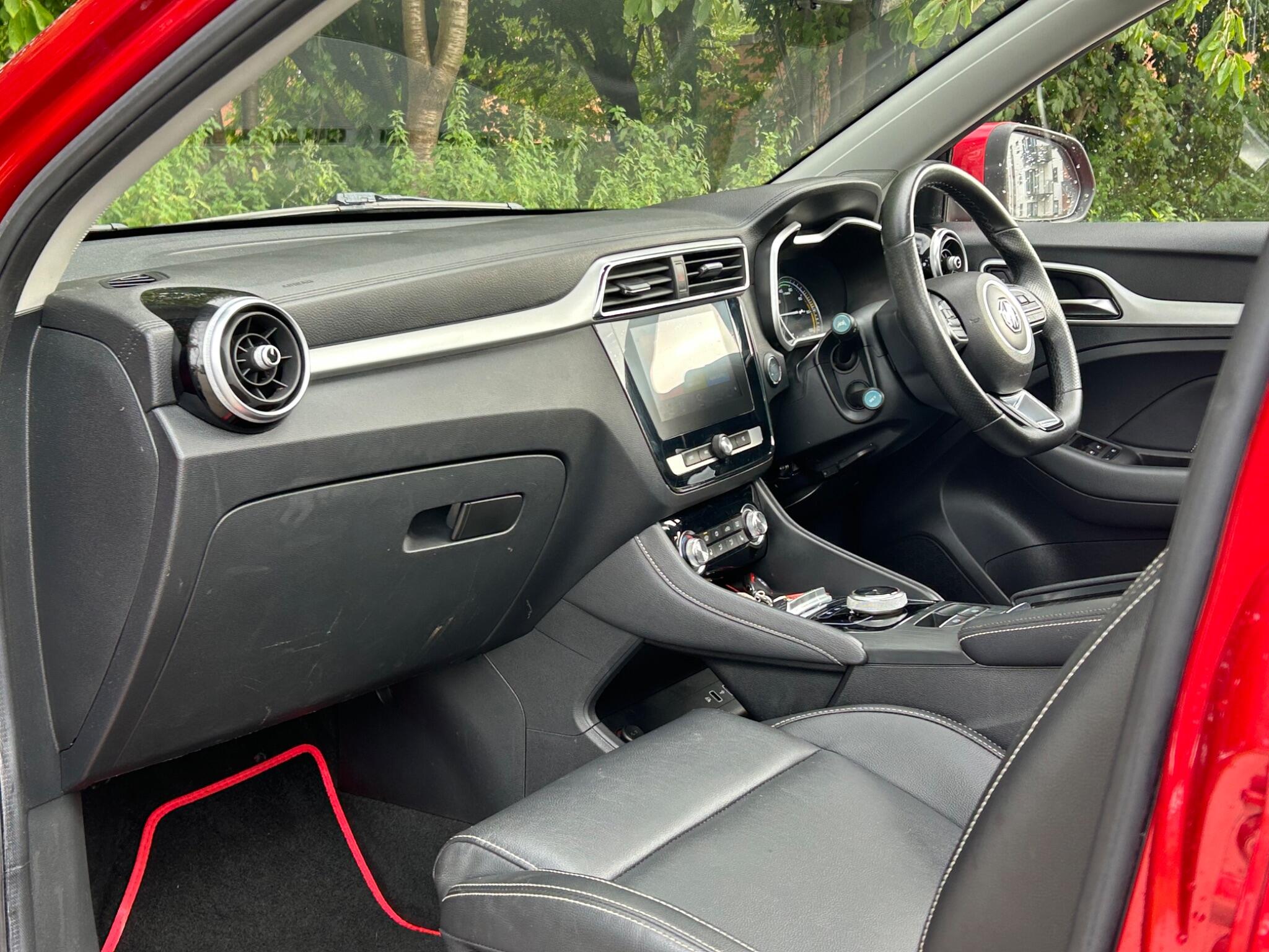 MG ZS view 14