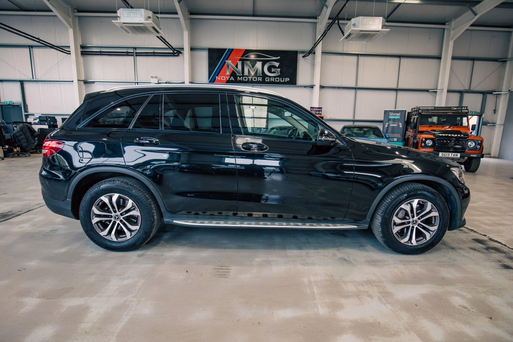 Mercedes-Benz GLC view 22