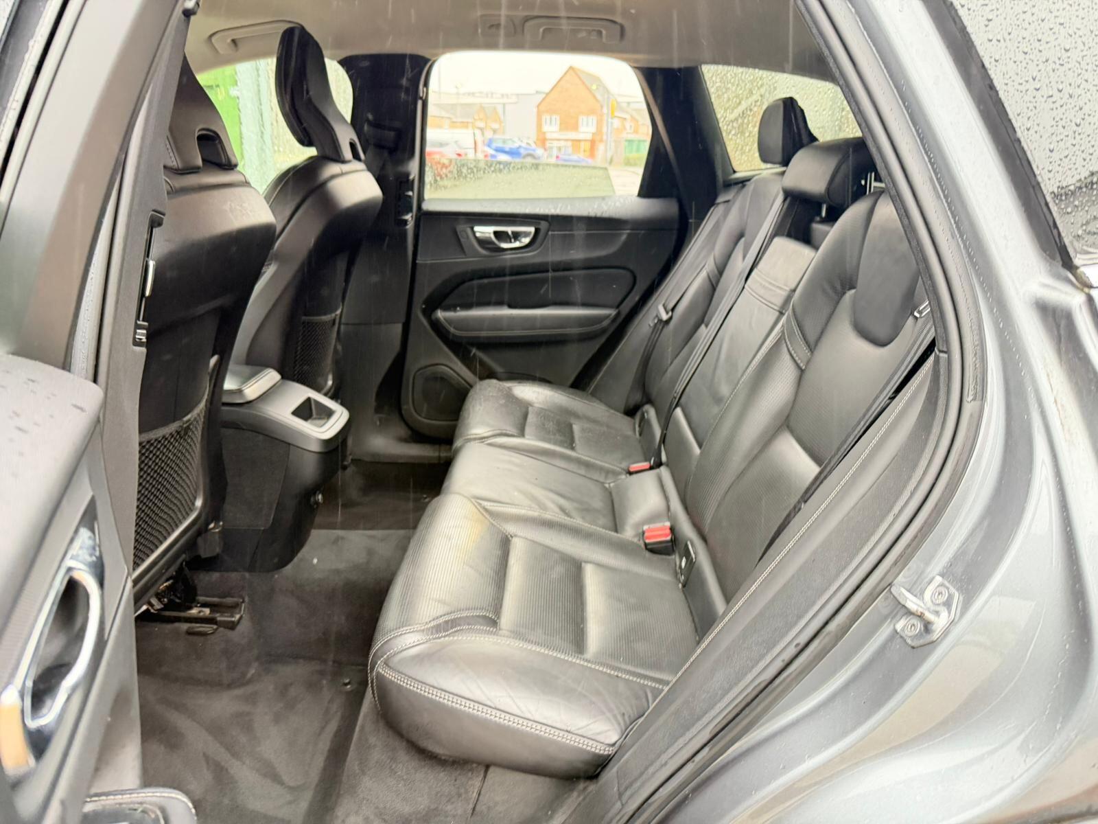 Volvo XC60 view 20