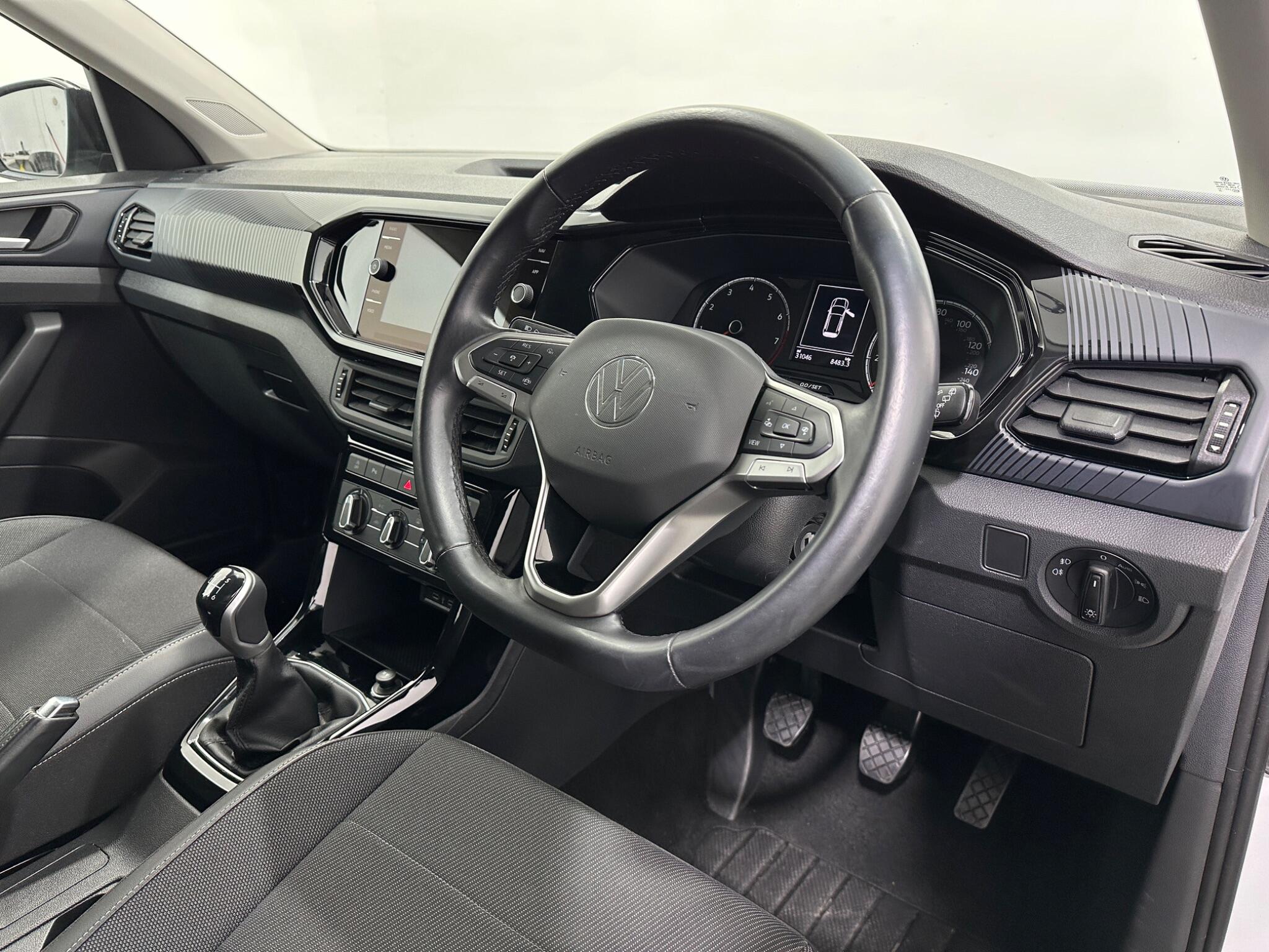 Volkswagen T-Cross view 11