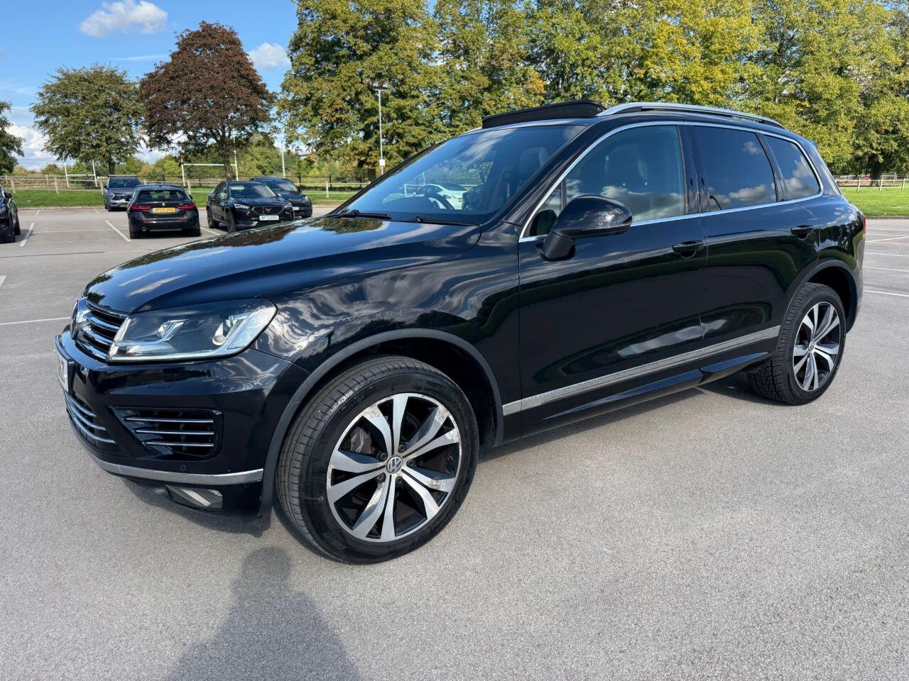 Volkswagen Touareg view 24
