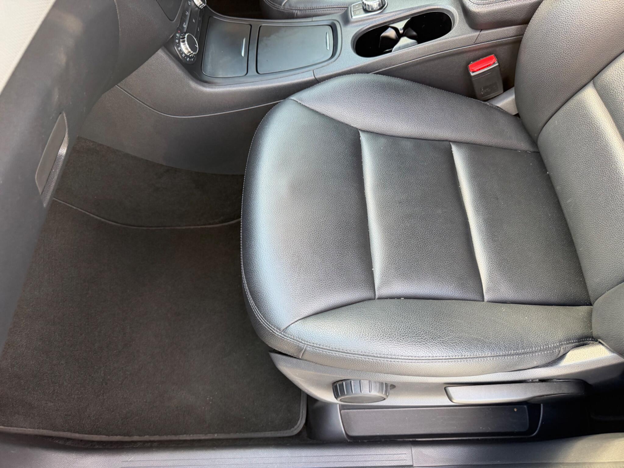 Mercedes-Benz B-Class view 18