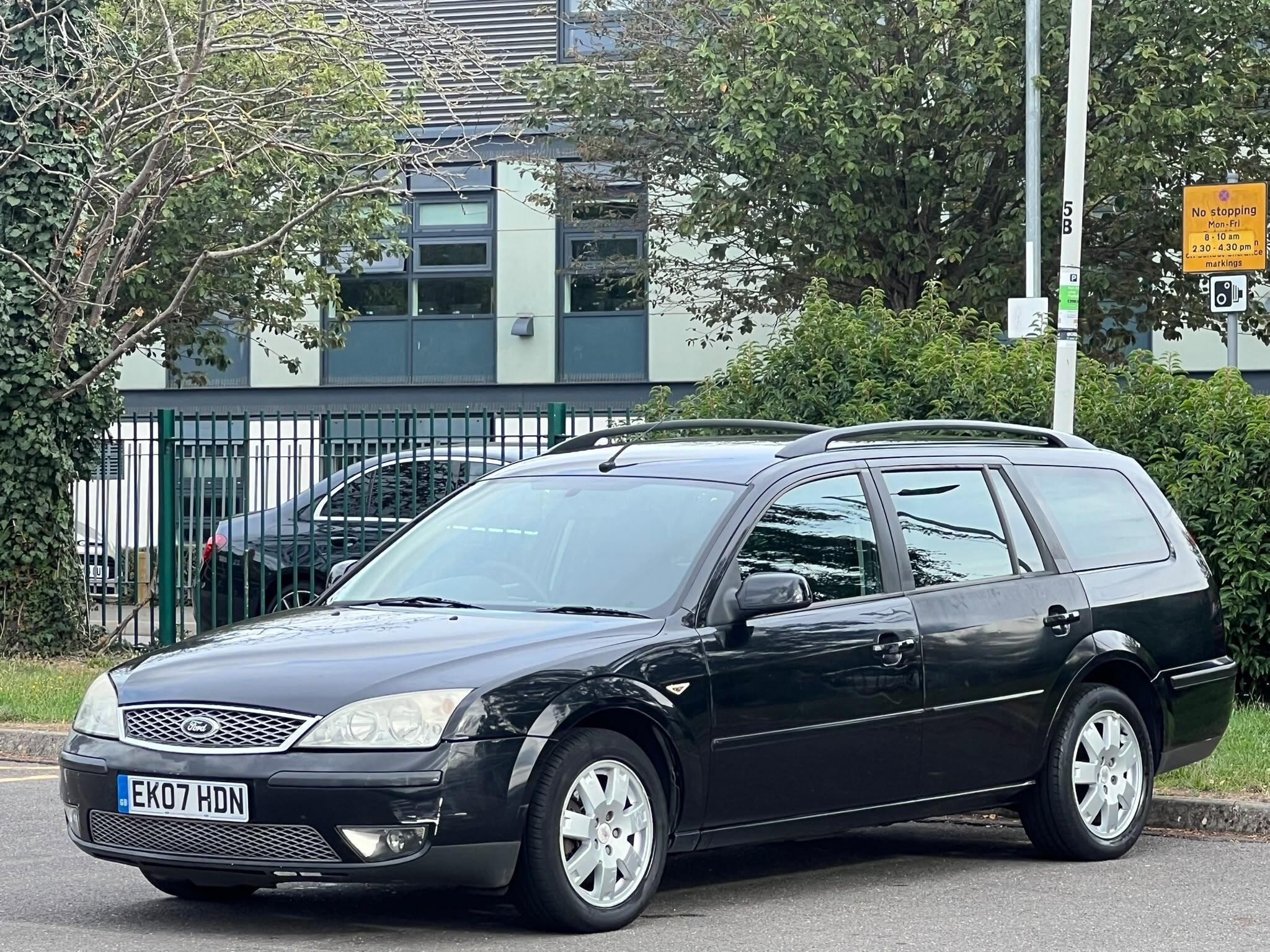 Ford Mondeo view 4