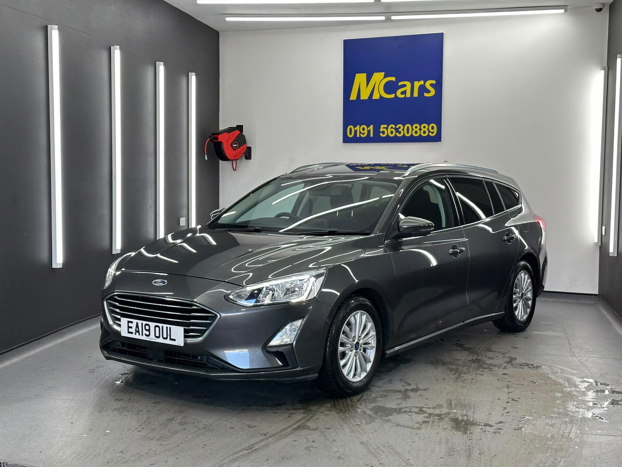 Ford Focus view 4