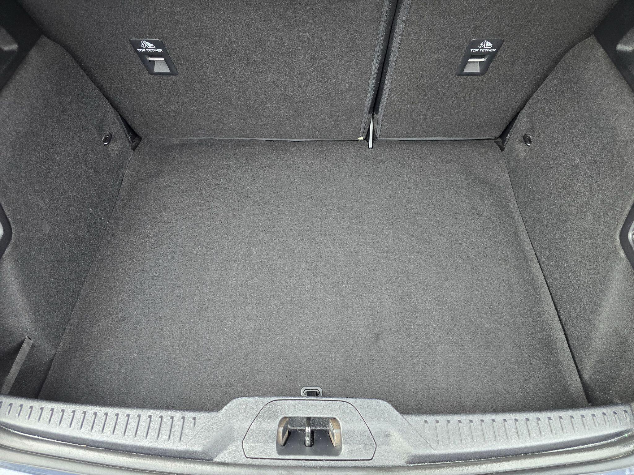 Ford Focus view 57