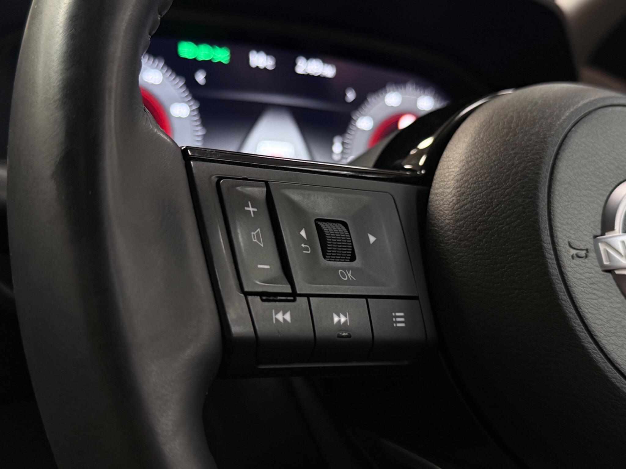 Nissan X-Trail view 14