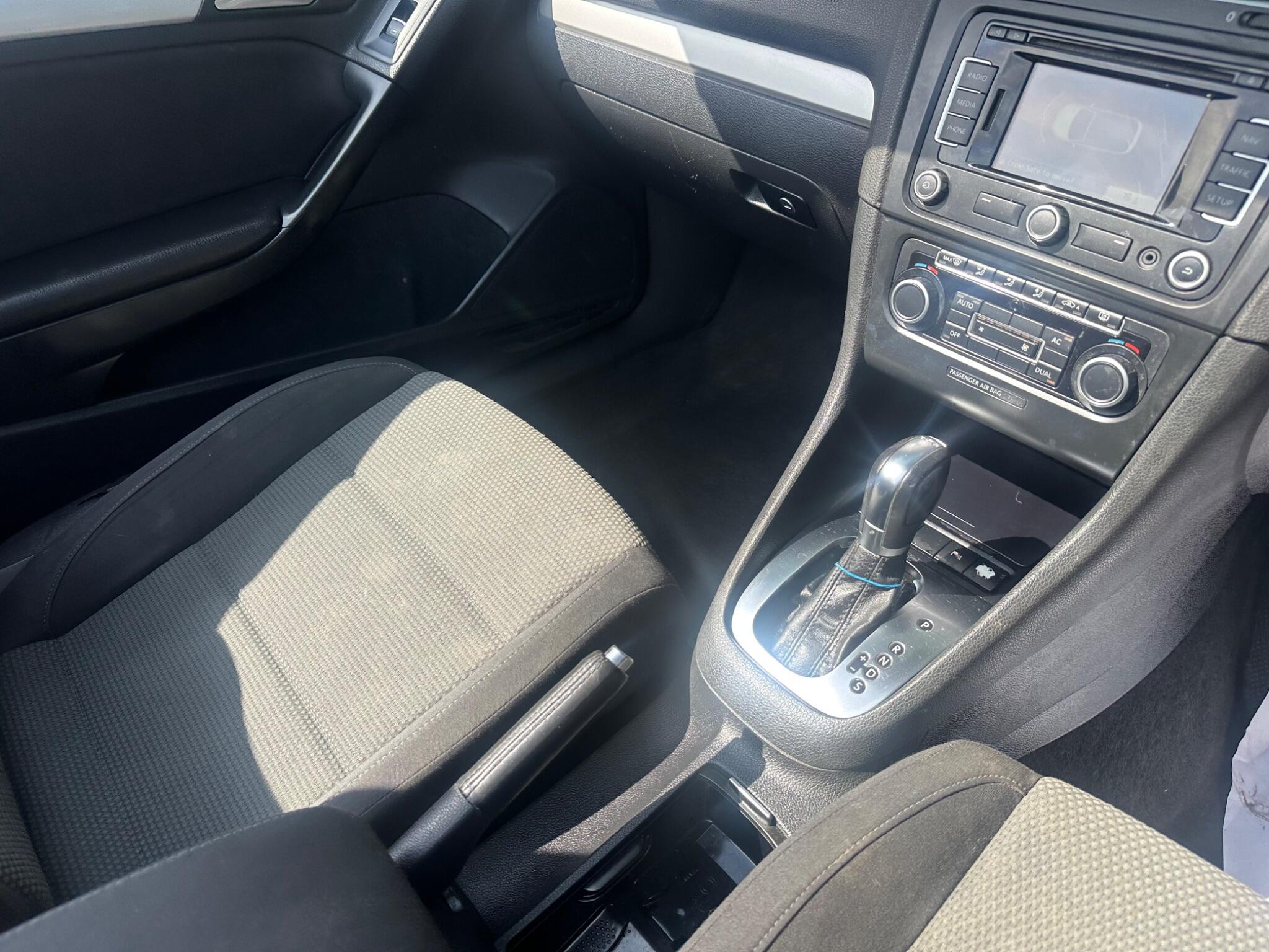Volkswagen Golf view 12