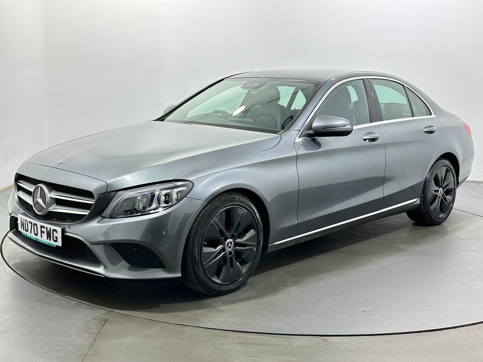 Mercedes-Benz C-Class view 4