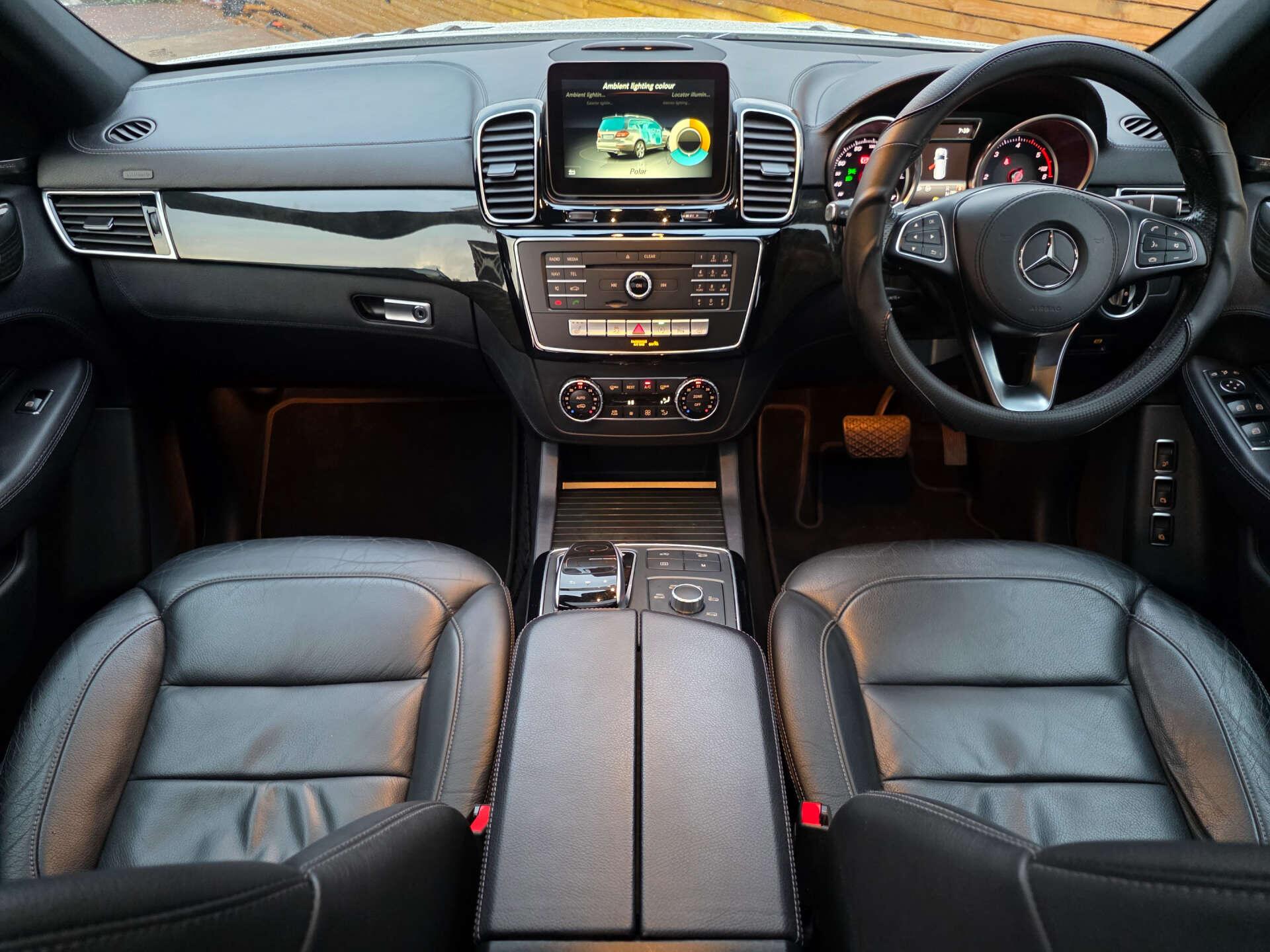 Mercedes-Benz GLS view 25