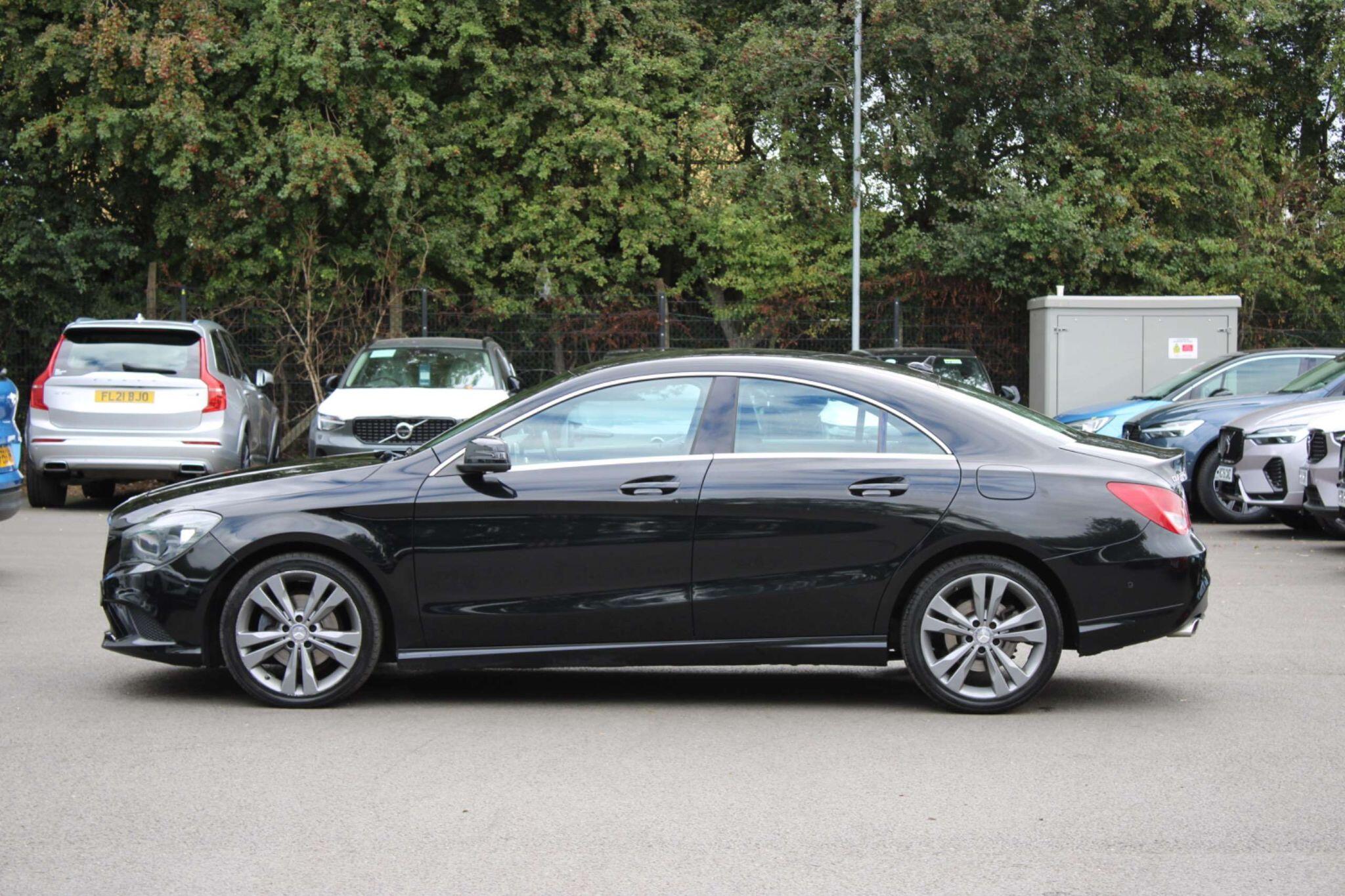 Mercedes-Benz Cla view 8