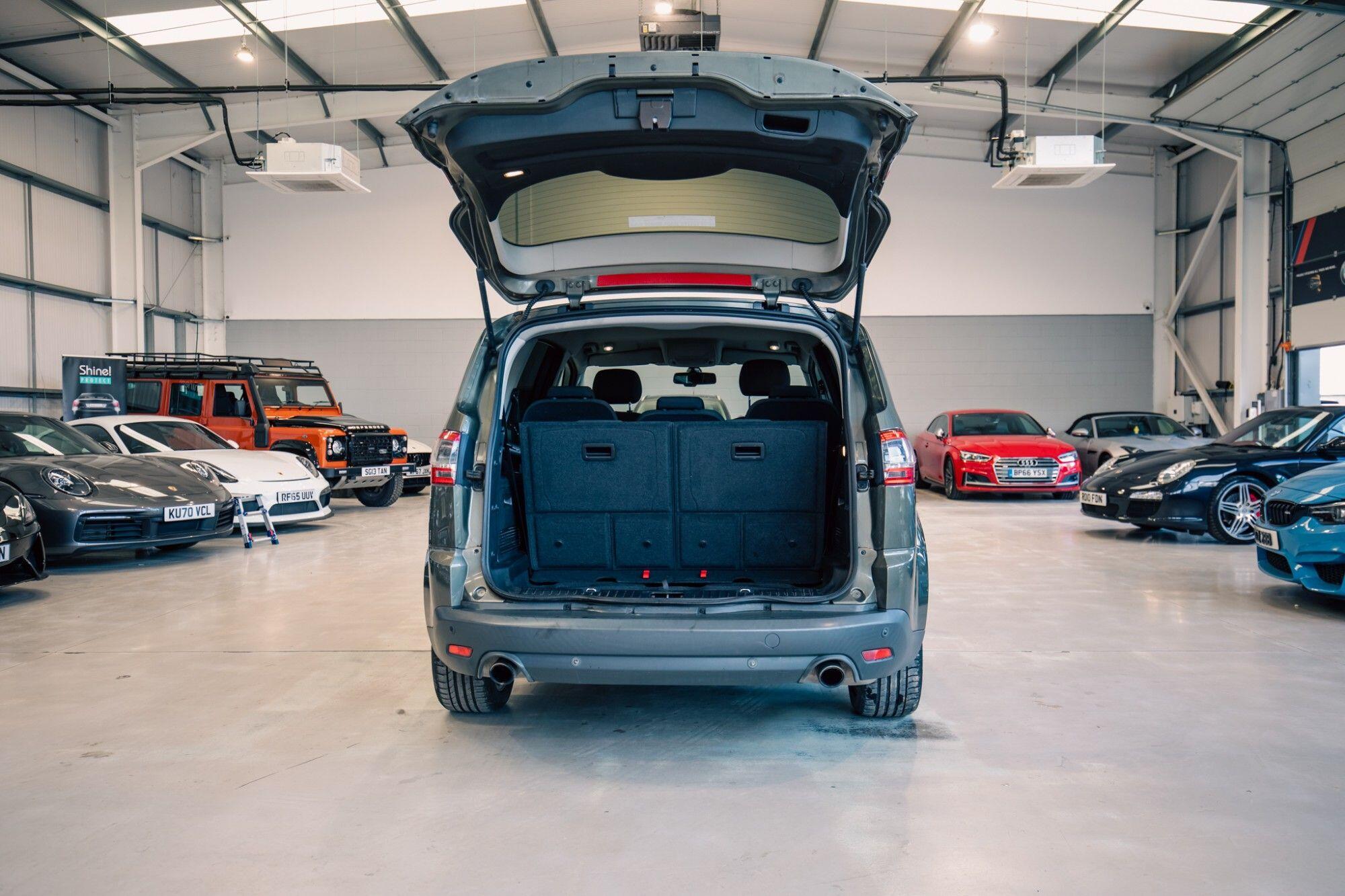Ford S-Max view 31