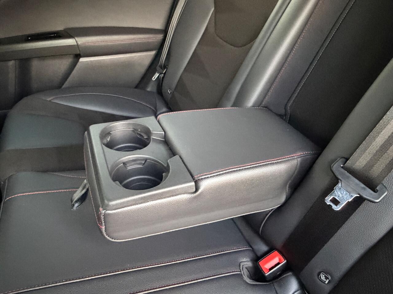 Ford Mondeo view 20