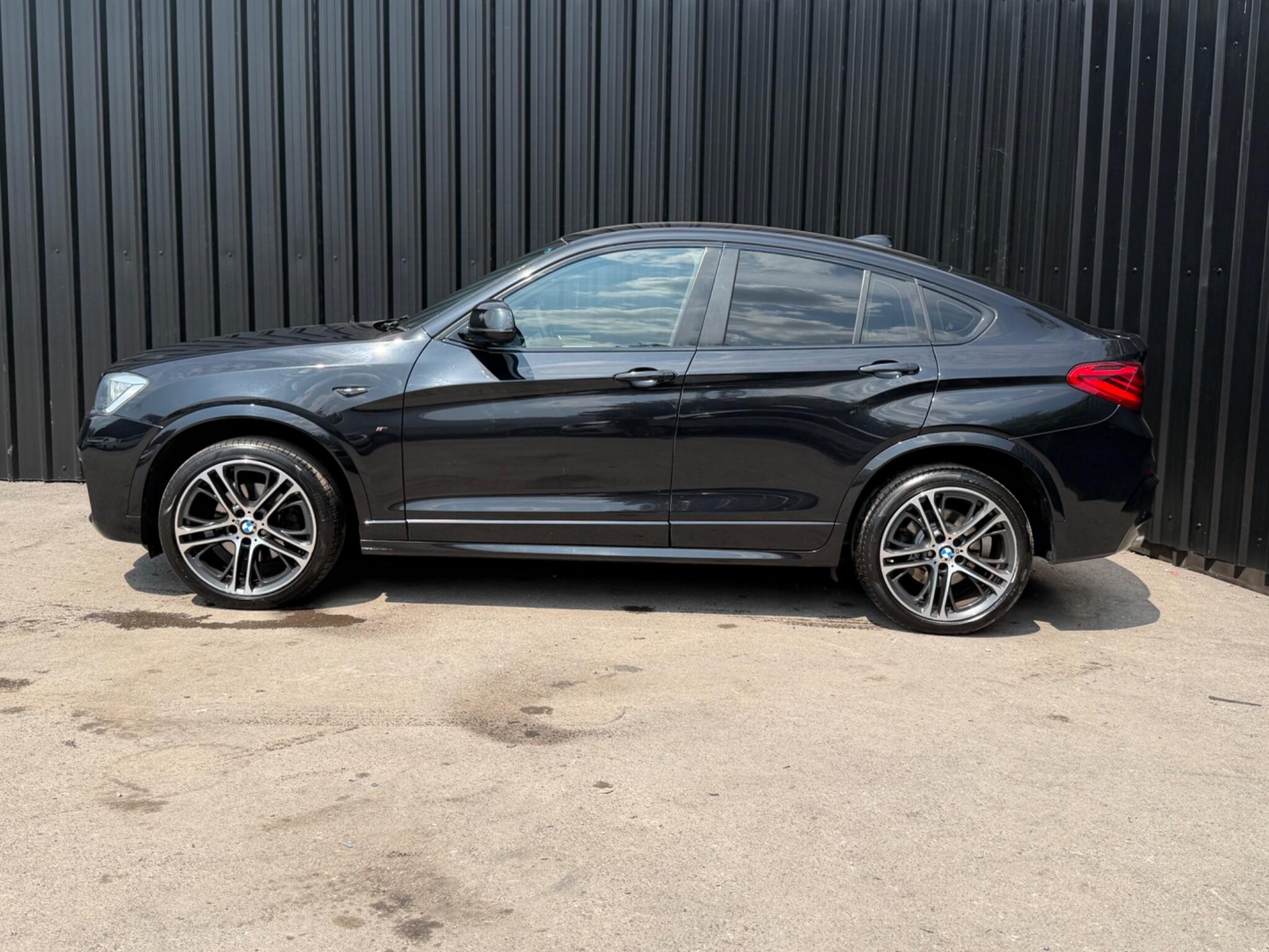 BMW X4 view 3