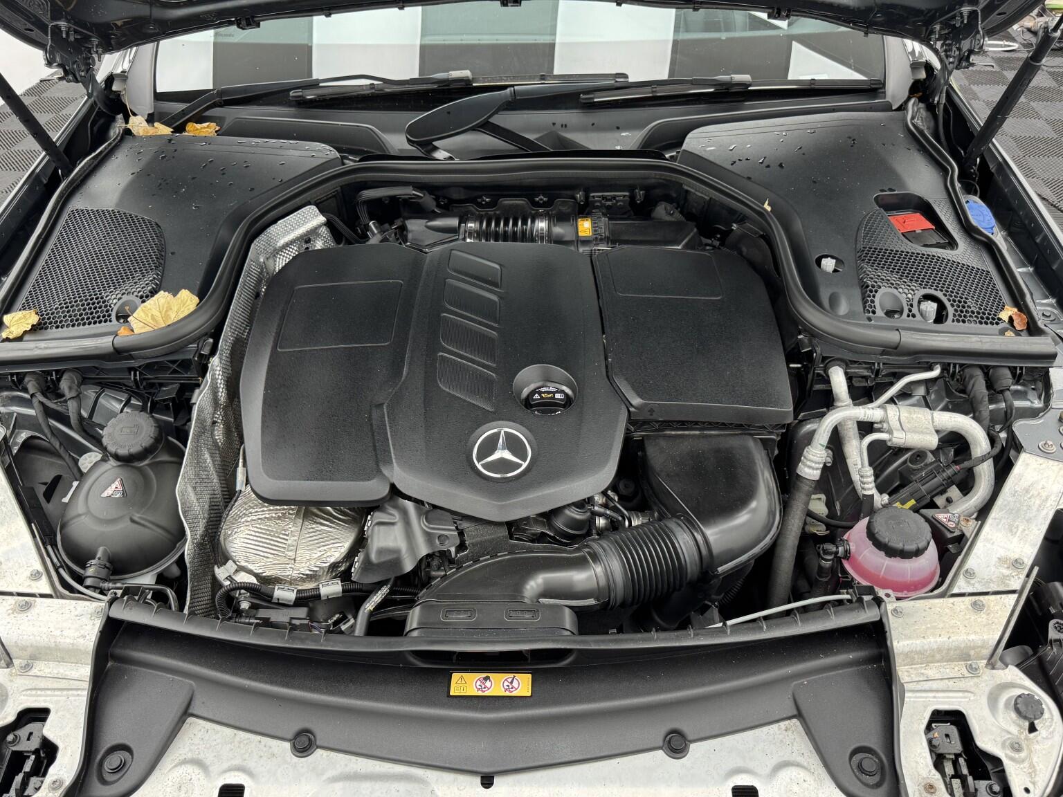 Mercedes-Benz E-Class view 38