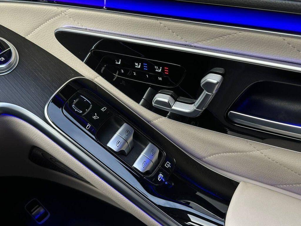 Mercedes-Benz S-Class view 23