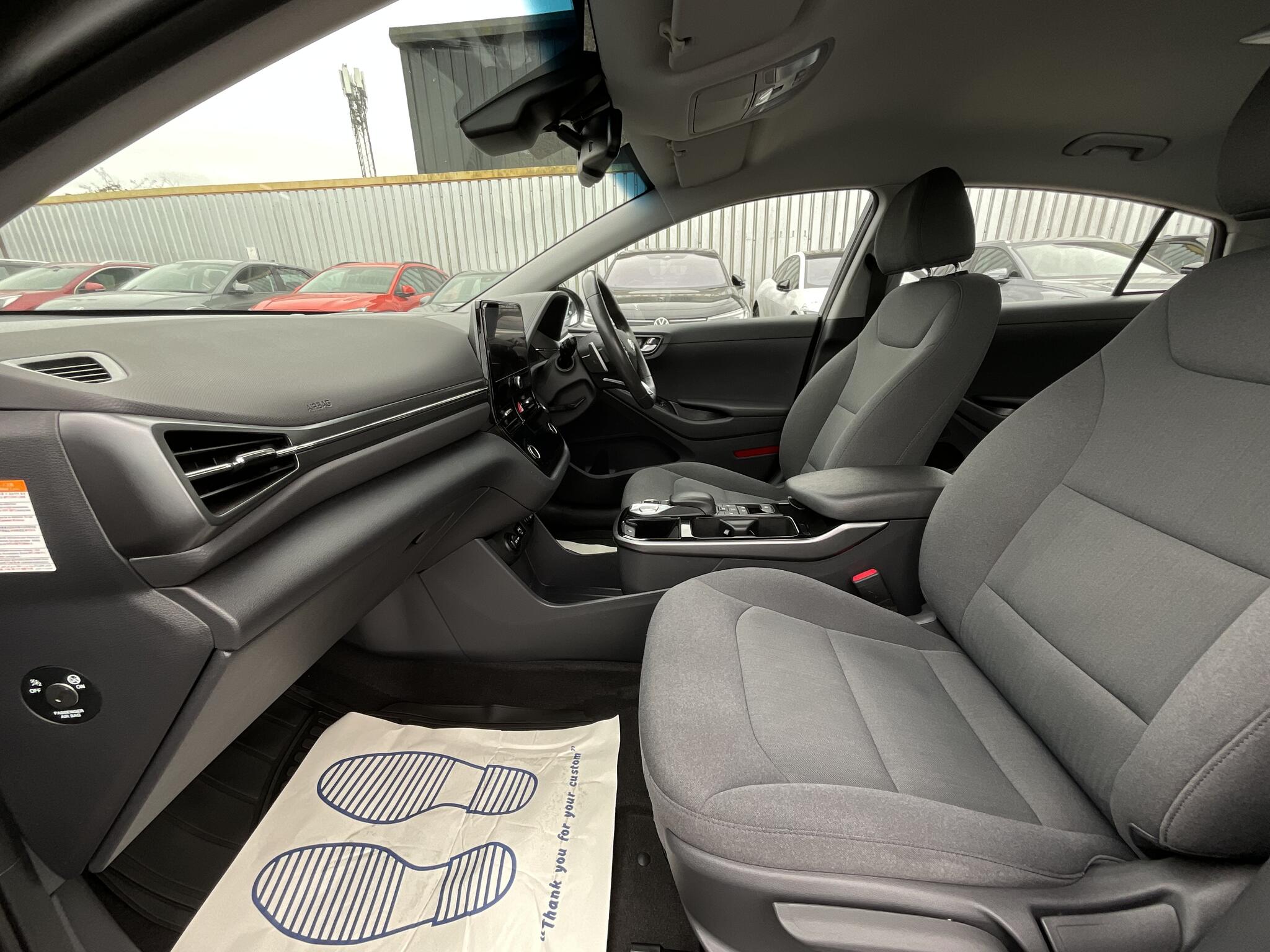 Hyundai Ioniq view 19