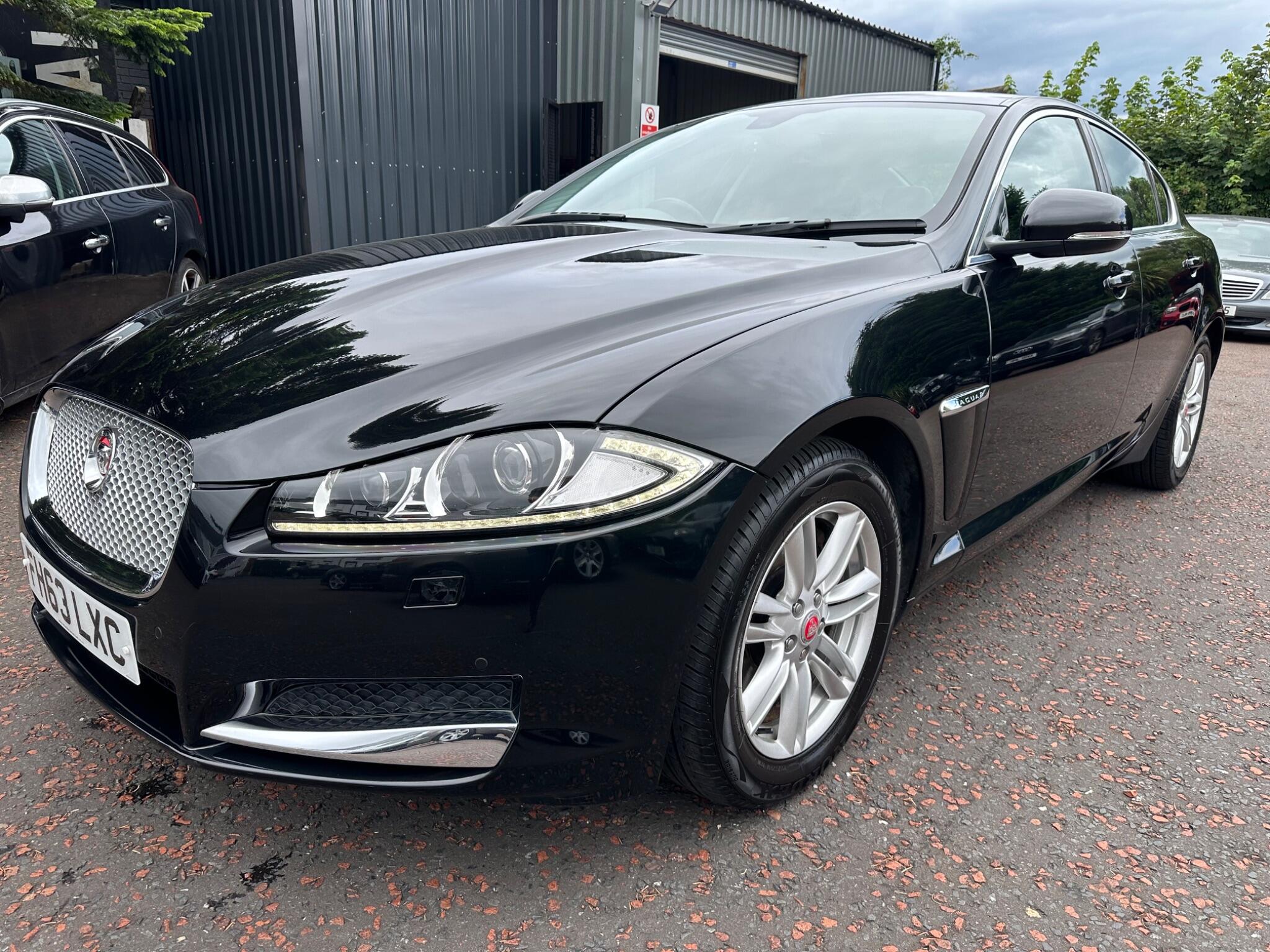 Jaguar XF view 3