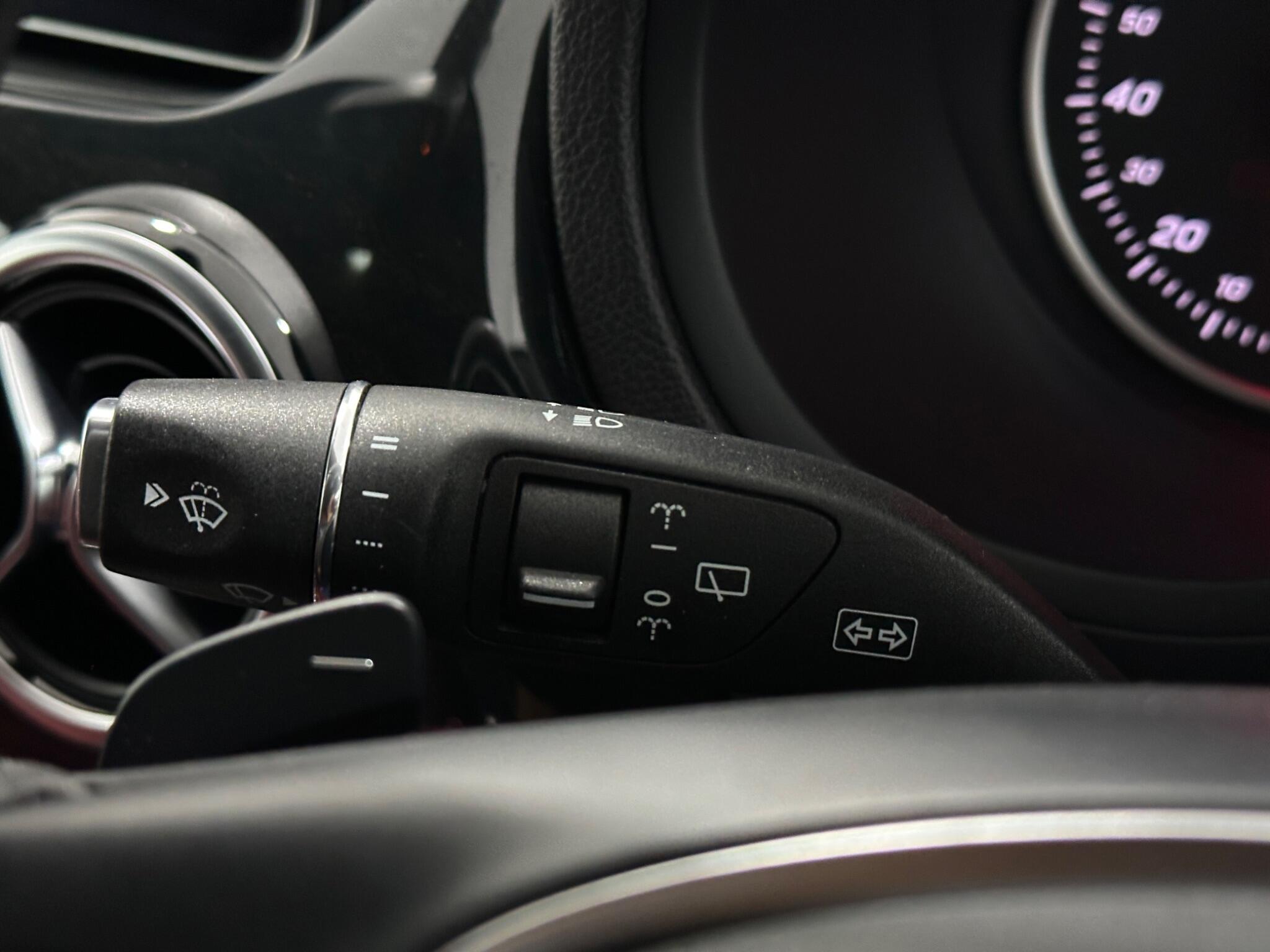 Mercedes-Benz B Class view 13