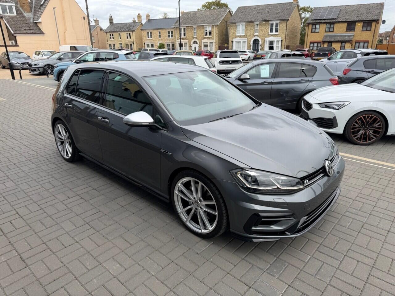 Volkswagen Golf view 10