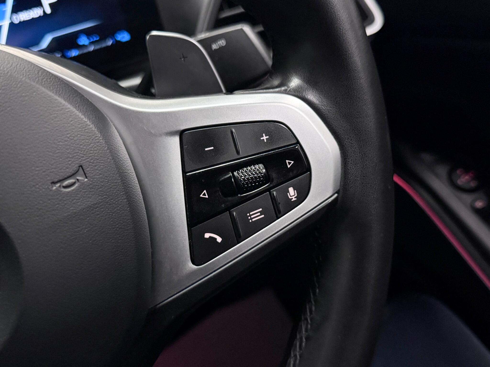 BMW 3 Series view 17
