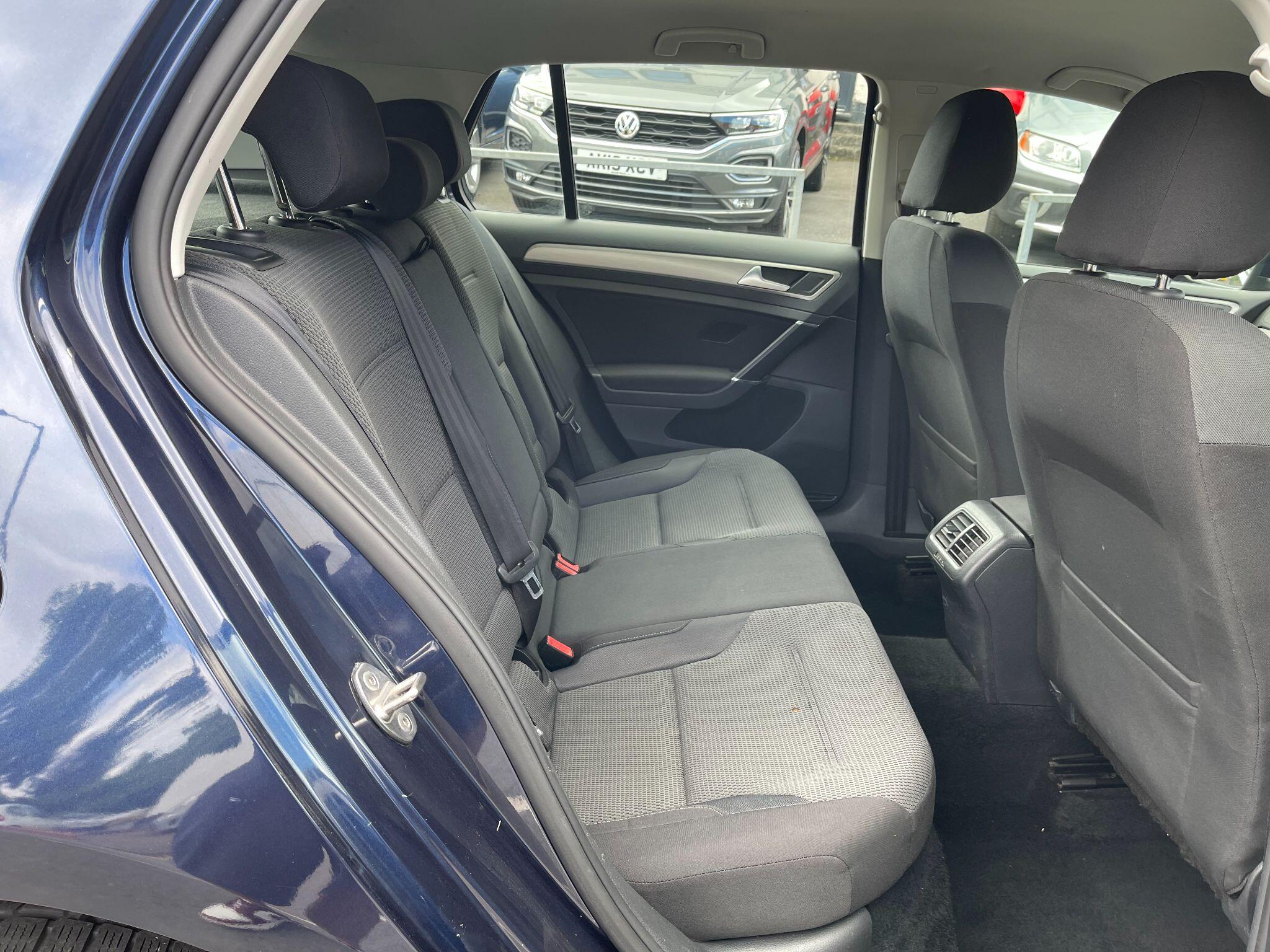 Volkswagen Golf view 33