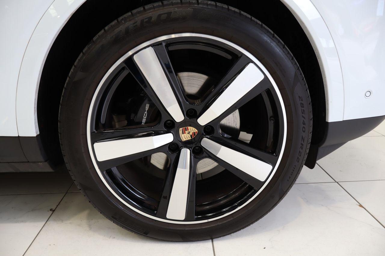 Porsche Cayenne view 7