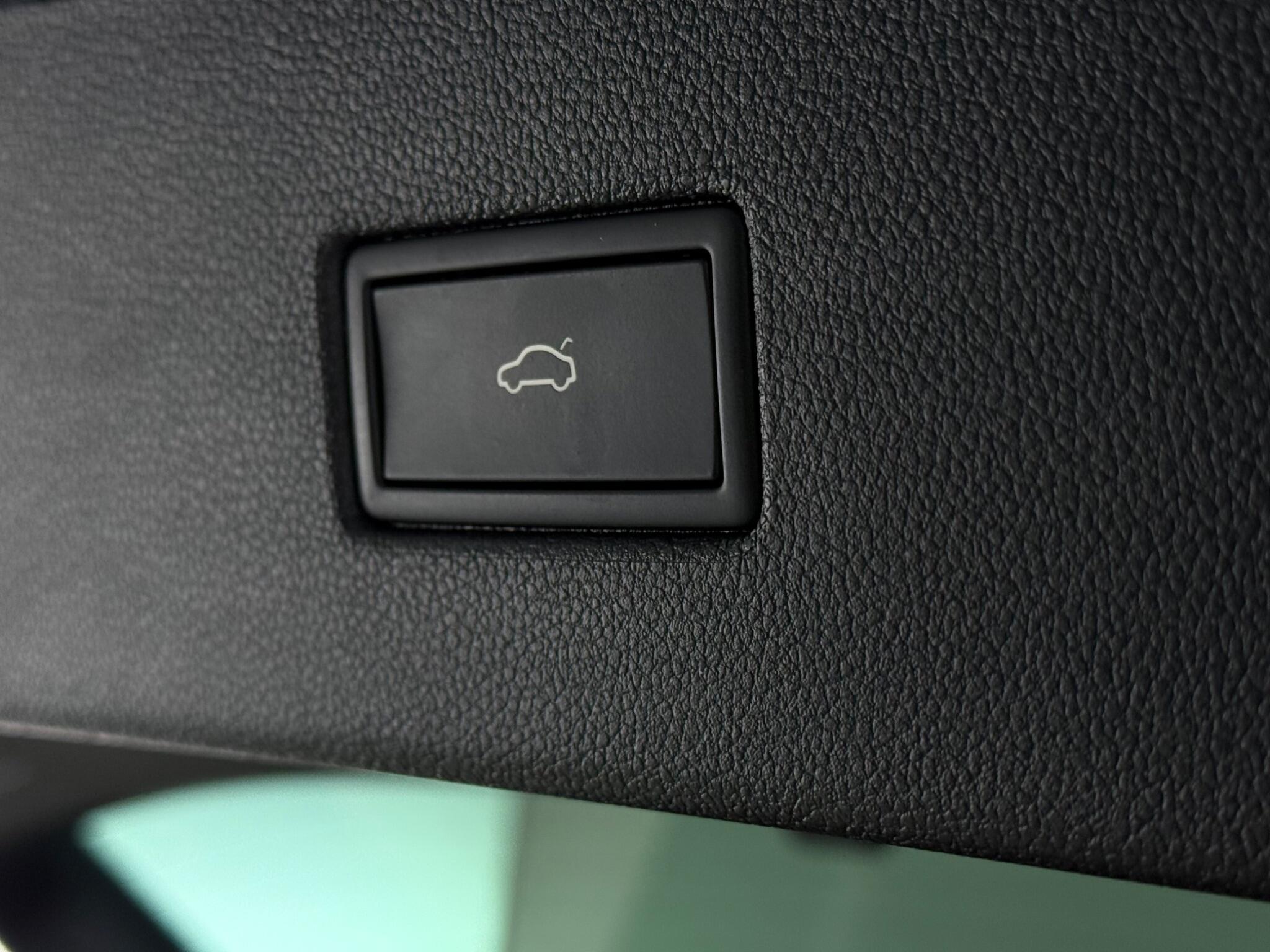 Volkswagen Tiguan view 11