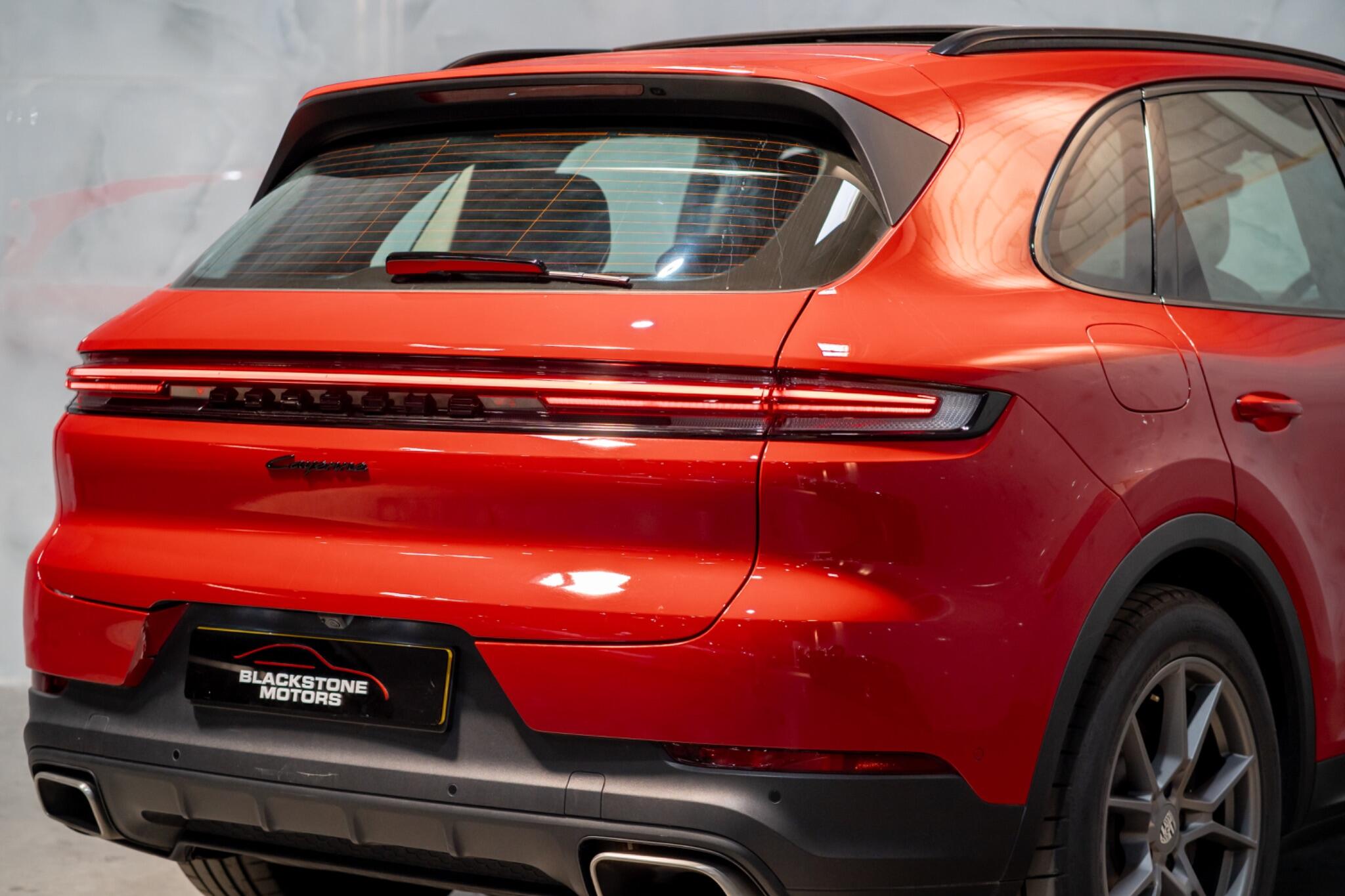 Porsche Cayenne view 41