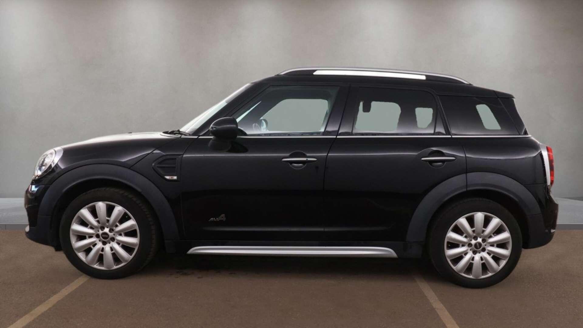 Mini Countryman view 11